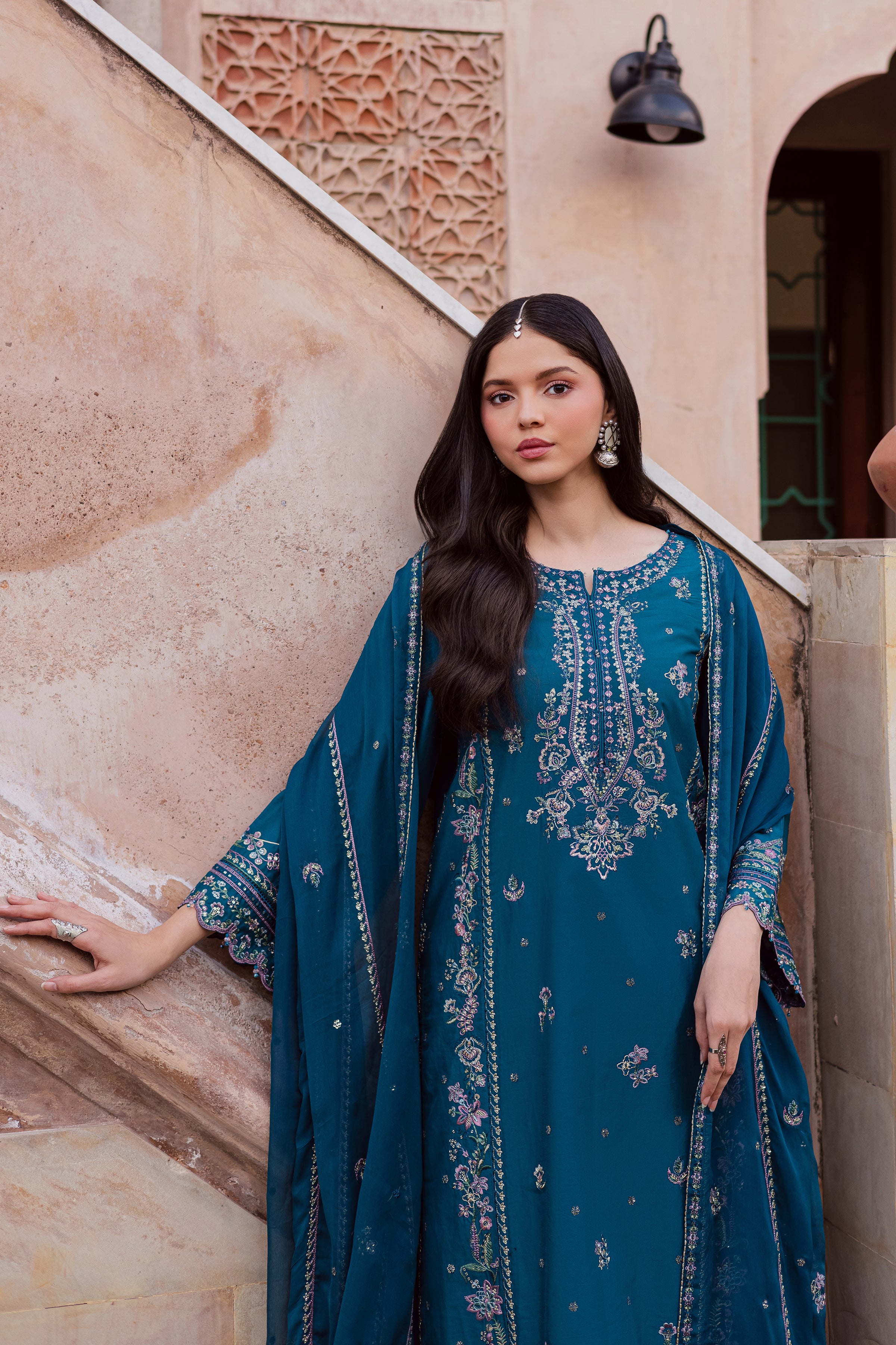Araz 3Pc - Festive Embroidered Lawn BATIKEID2026 BATIK XS / Zinc Blue / Pima Lawn-S / Zinc Blue / Pima Lawn-M / Zinc Blue / Pima Lawn-L / Zinc Blue / Pima Lawn-XL / Zinc Blue / Pima Lawn