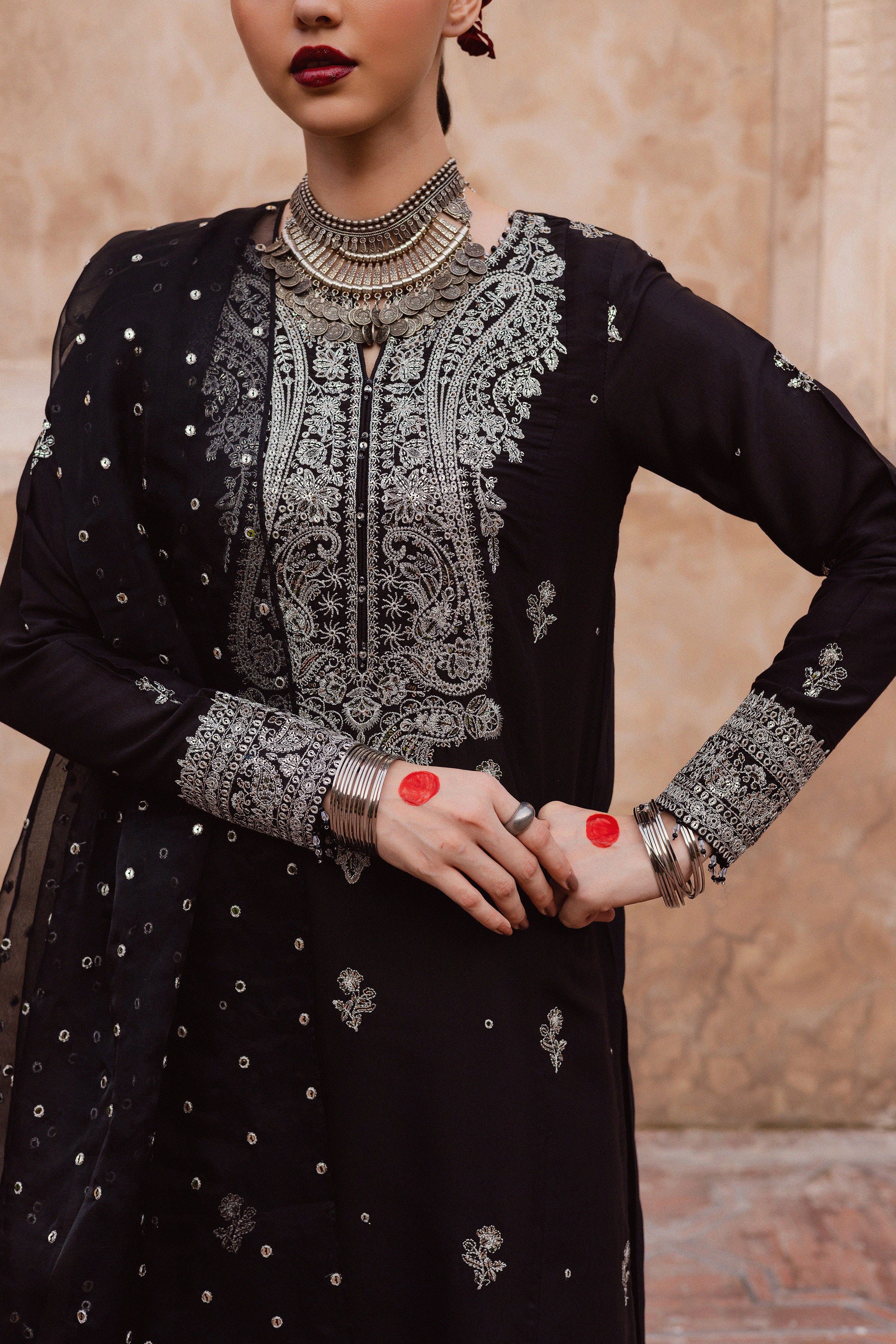 Arbish 3Pc - Festive Luxe Pret BATIKLuxePRET BATIK XS / Black / Raw Silk-S / Black / Raw Silk-M / Black / Raw Silk-L / Black / Raw Silk-XL / Black / Raw Silk