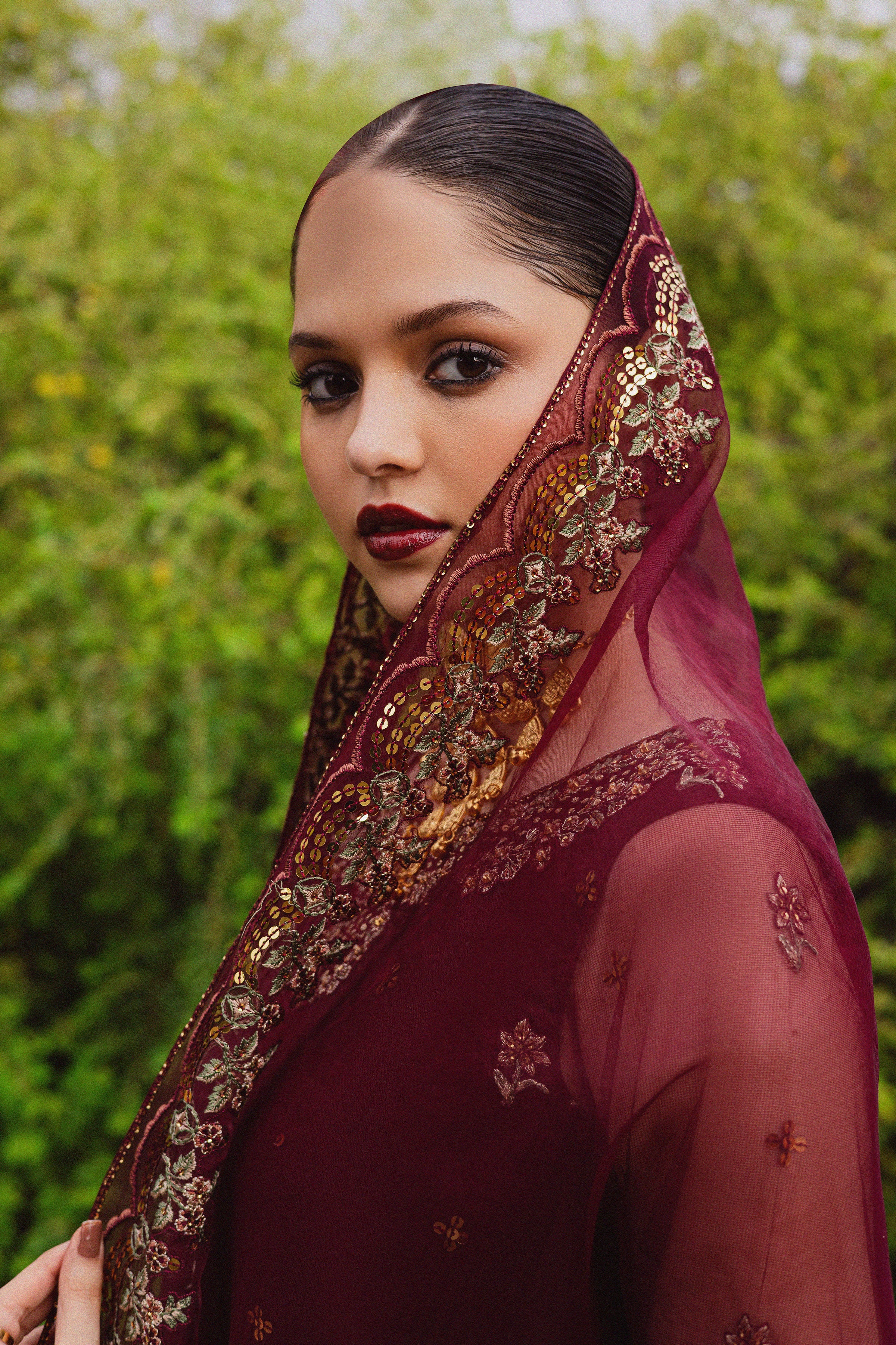 Beya 3Pc - Festive Luxe Pret BATIKSTUDIO2025 BATIK S / Maroon / Net & Raw Silk-M / Maroon / Net & Raw Silk-L / Maroon / Net & Raw Silk