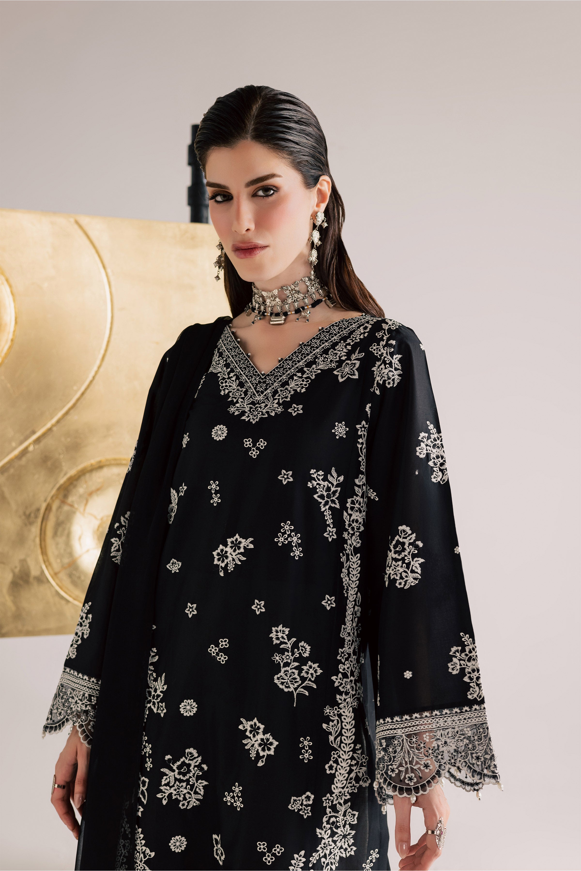 Black Aura 3Pc - Festive Eid Pret BATIKSS26 BATIK XS / Black / Pima Lawn-S / Black / Pima Lawn-M / Black / Pima Lawn-L / Black / Pima Lawn-XL / Black / Pima Lawn