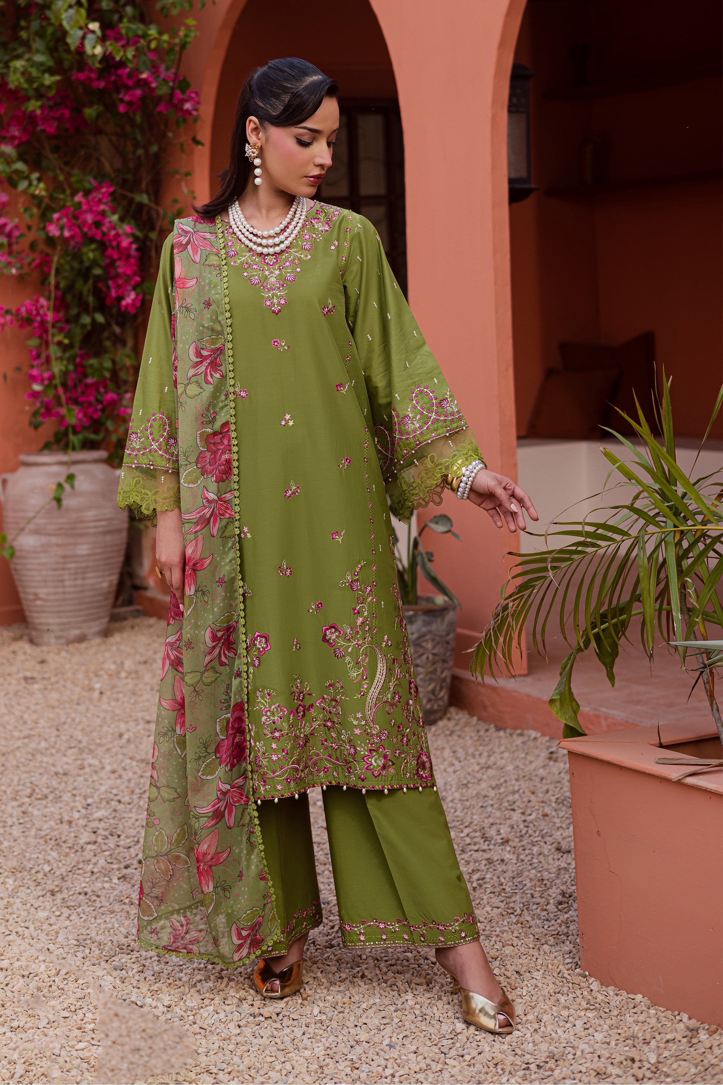 Cray 3Pc - Festive Embroidered Lawn BATIKEID2026 BATIK XS / Fern / Pima Lawn-S / Fern / Pima Lawn-M / Fern / Pima Lawn-L / Fern / Pima Lawn-XL / Fern / Pima Lawn