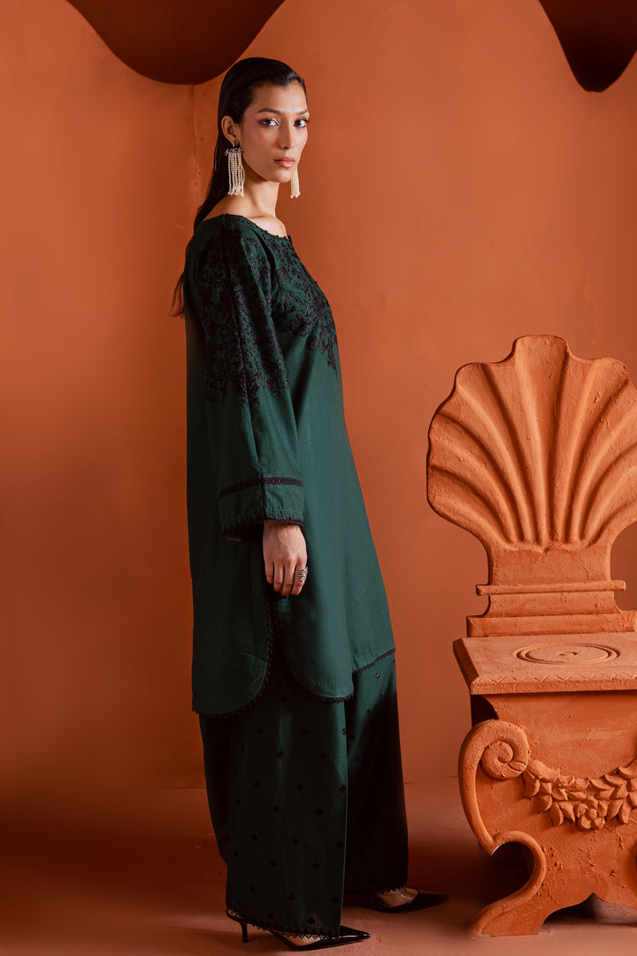 Dippit 2Pc - Embroidered Khaddar Dress BATIK WINTER PRET 2025  BATIK   XS / Emerald Green / Khaddar-S / Emerald Green / Khaddar-M / Emerald Green / Khaddar-L / Emerald Green / Khaddar-XL / Emerald Green / Khaddar