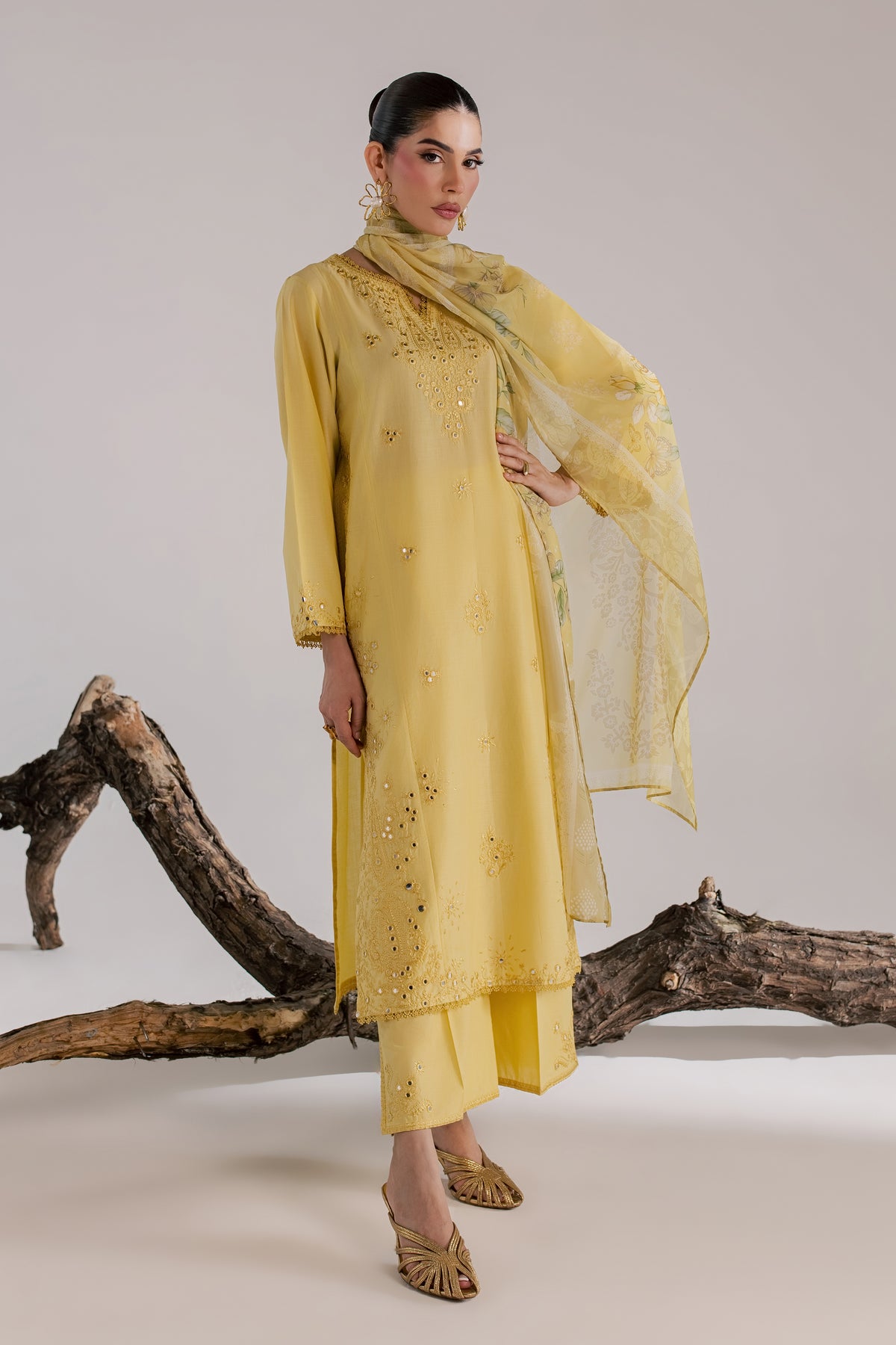 Fiji 3Pc - Luxury Embroidered Lawn BATIKSS26 BATIK XS / Dried Moss / Pima Lawn-S / Dried Moss / Pima Lawn-M / Dried Moss / Pima Lawn-L / Dried Moss / Pima Lawn-XL / Dried Moss / Pima Lawn