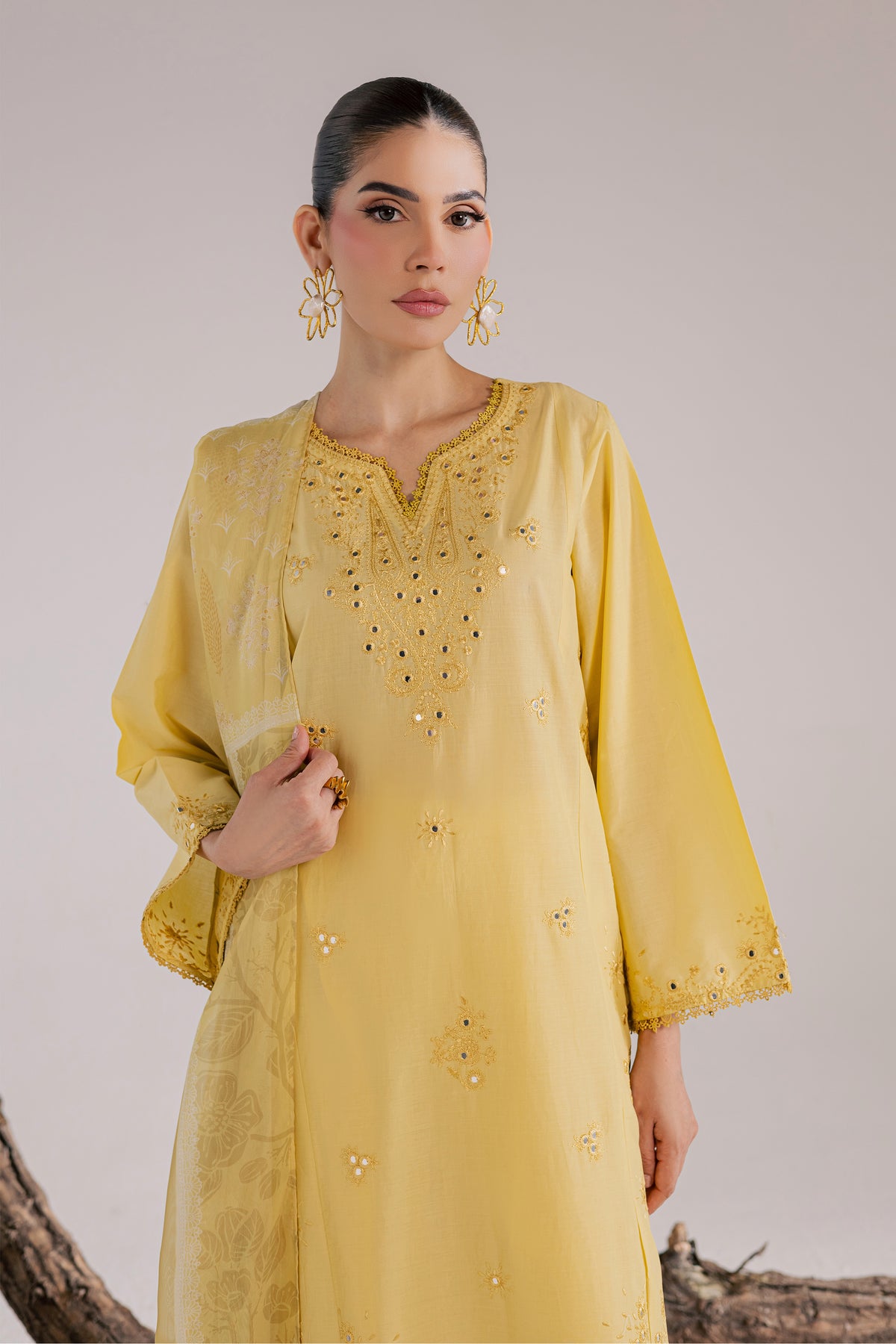 Fiji 3Pc - Luxury Embroidered Lawn BATIKSS26 BATIK XS / Dried Moss / Pima Lawn-S / Dried Moss / Pima Lawn-M / Dried Moss / Pima Lawn-L / Dried Moss / Pima Lawn-XL / Dried Moss / Pima Lawn
