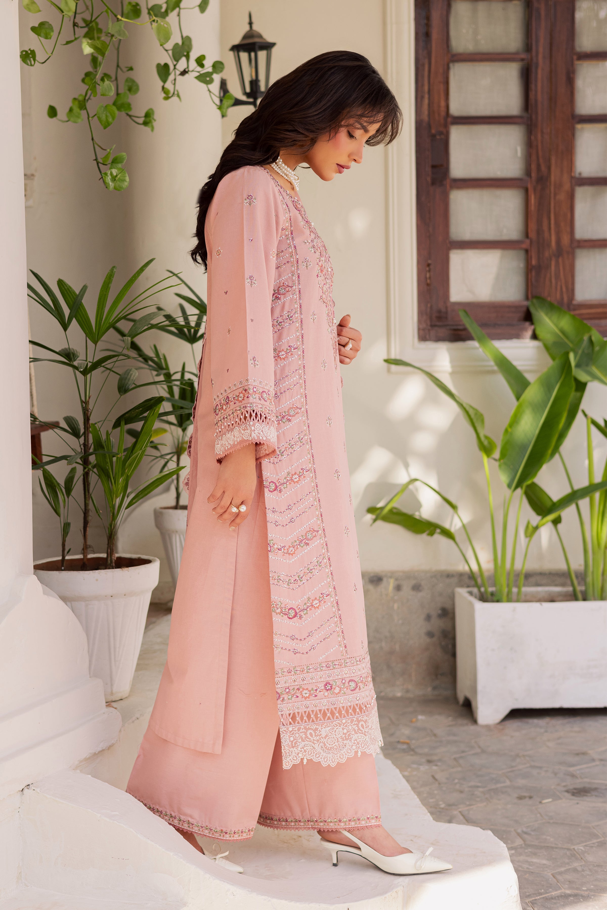 Gulzaar 3Pc - Embroidered Khaddar Dress BATIK WINTER PRET 2025 BATIK XS / Taffy Pink / Khaddar-S / Taffy Pink / Khaddar-M / Taffy Pink / Khaddar-L / Taffy Pink / Khaddar-XL / Taffy Pink / Khaddar