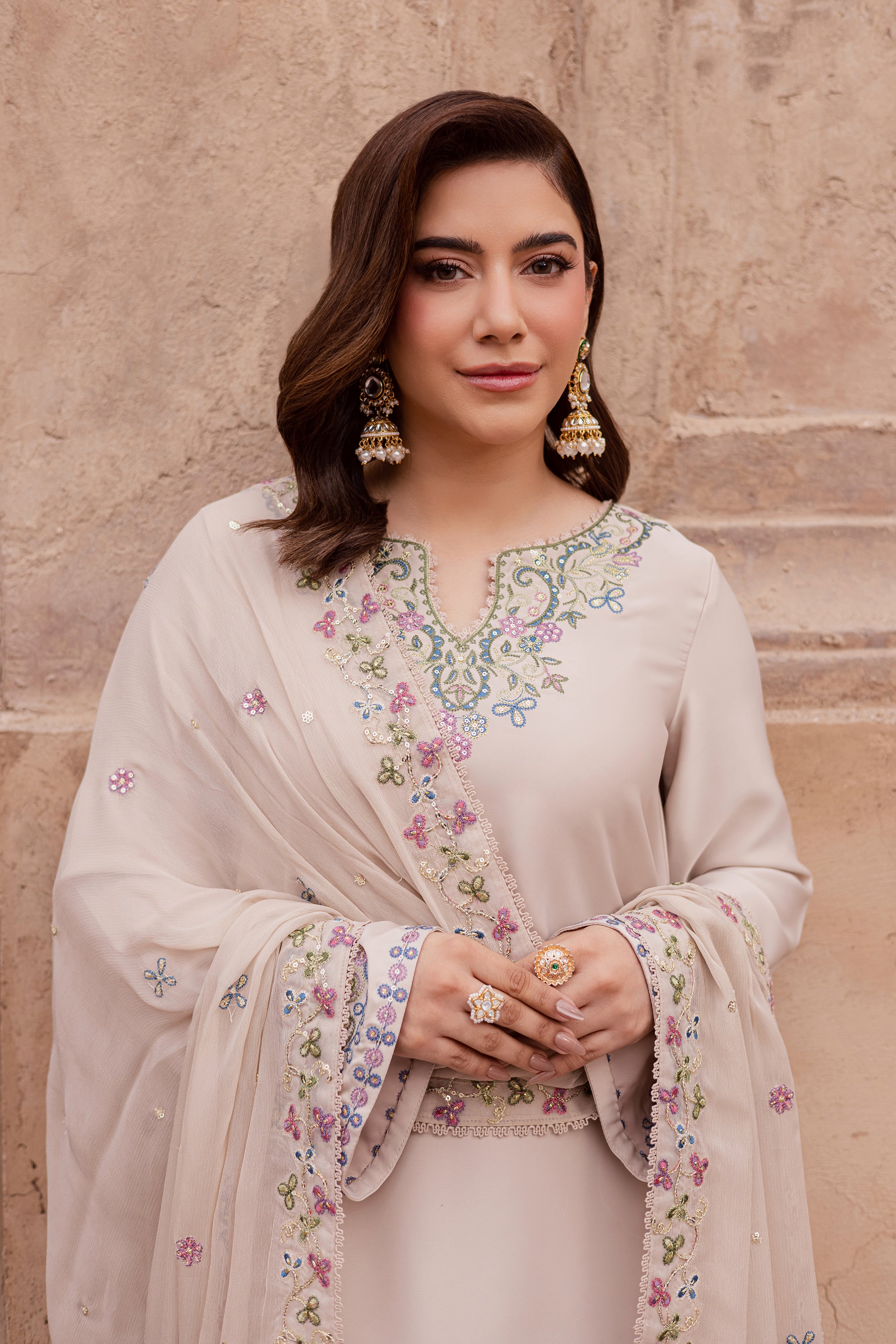 Irina 3Pc - Festive Luxe Pret BATIKSTUDIO2025 BATIK S / Offwhite / Satin Silk-M / Offwhite / Satin Silk-L / Offwhite / Satin Silk