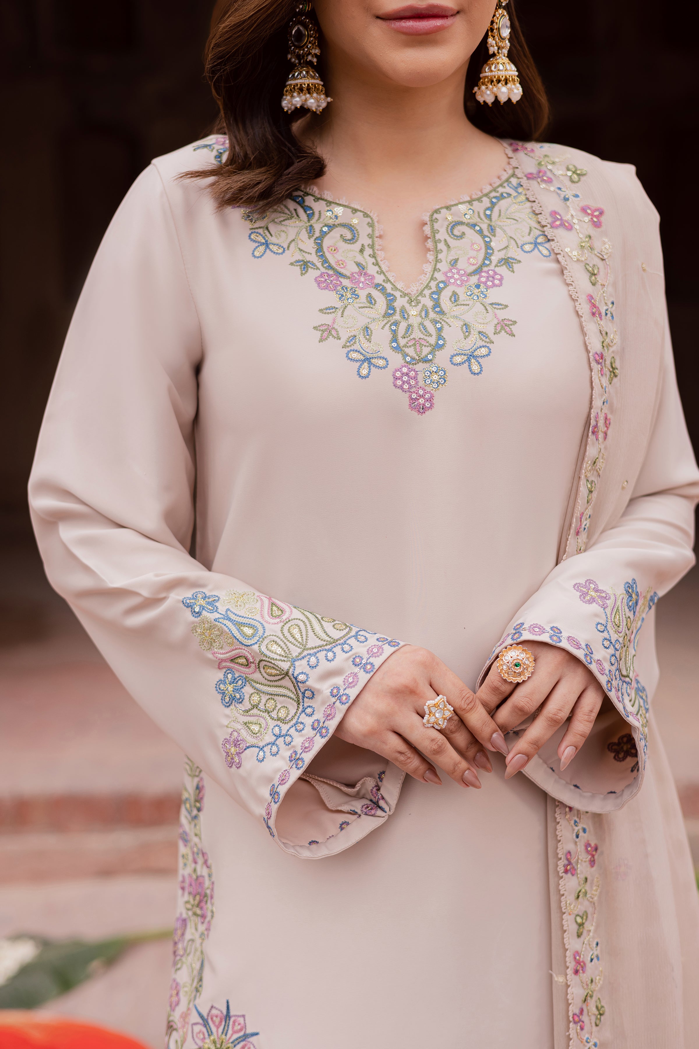 Irina 3Pc - Festive Luxe Pret BATIKSTUDIO2025 BATIK S / Offwhite / Satin Silk-M / Offwhite / Satin Silk-L / Offwhite / Satin Silk