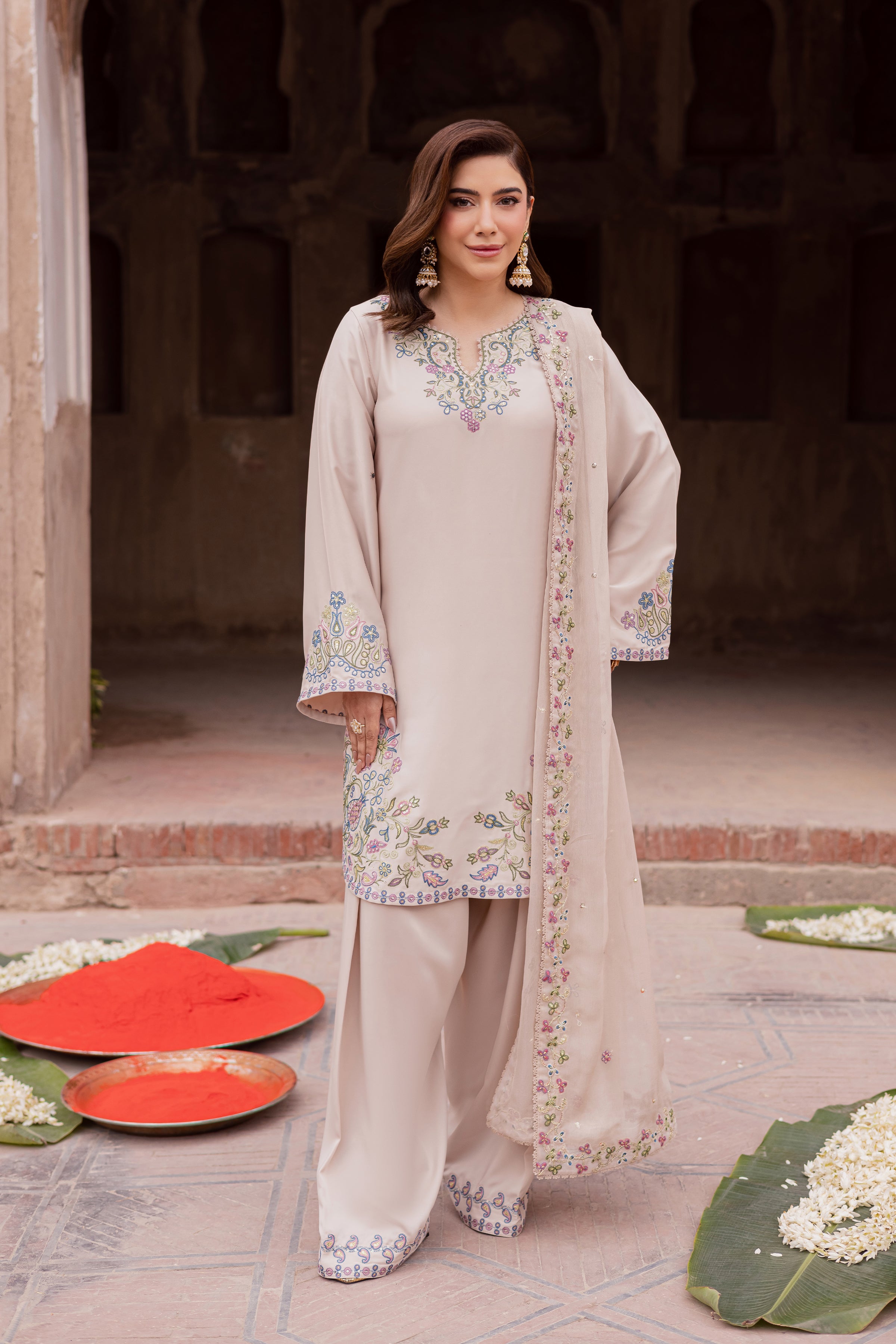 Irina 3Pc - Festive Luxe Pret BATIKSTUDIO2025 BATIK S / Offwhite / Satin Silk-M / Offwhite / Satin Silk-L / Offwhite / Satin Silk