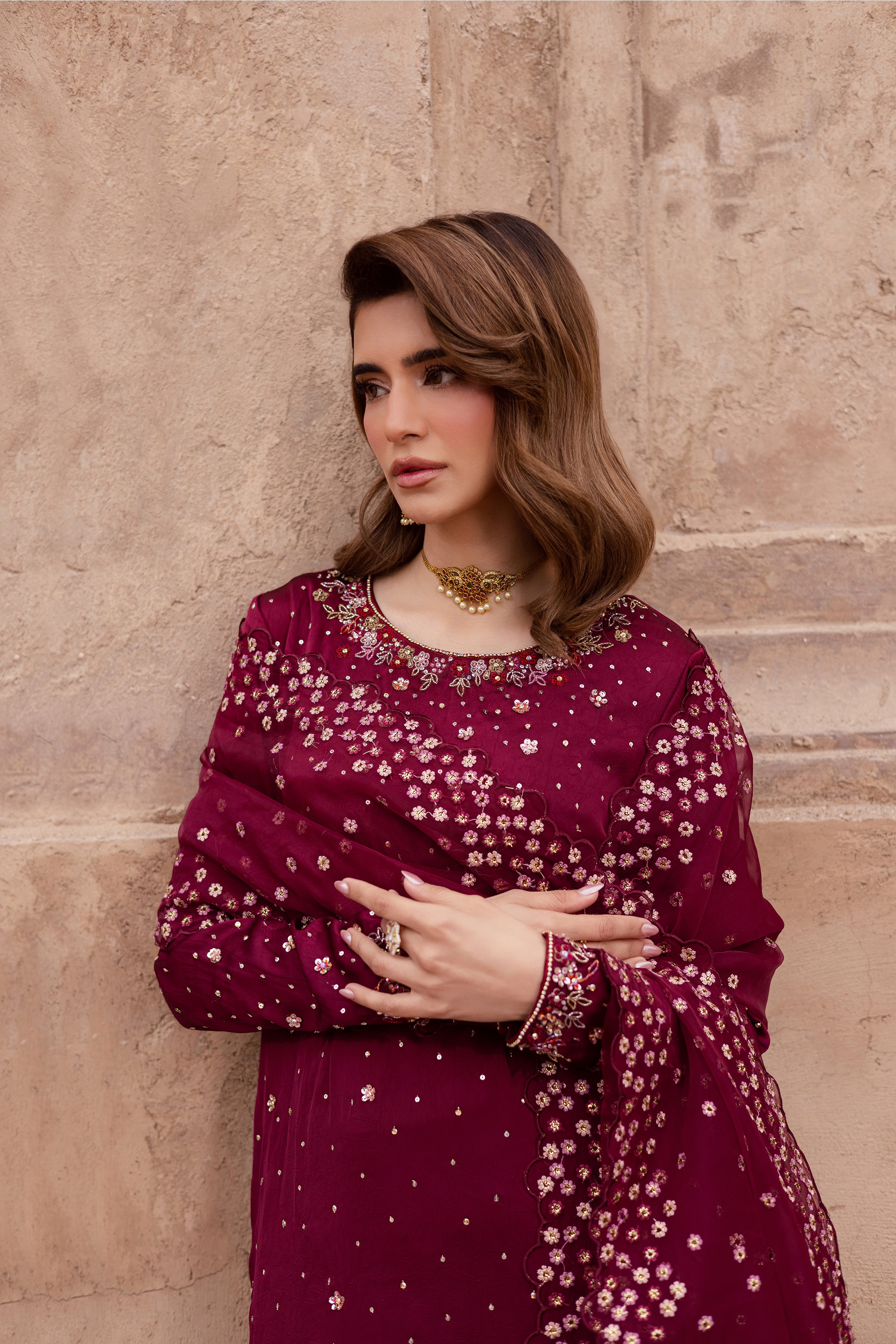 Isleen 3Pc - Festive Luxe Pret BATIKSTUDIO2025 BATIK S / Burgundy / Textured Grip-M / Burgundy / Textured Grip-L / Burgundy / Textured Grip