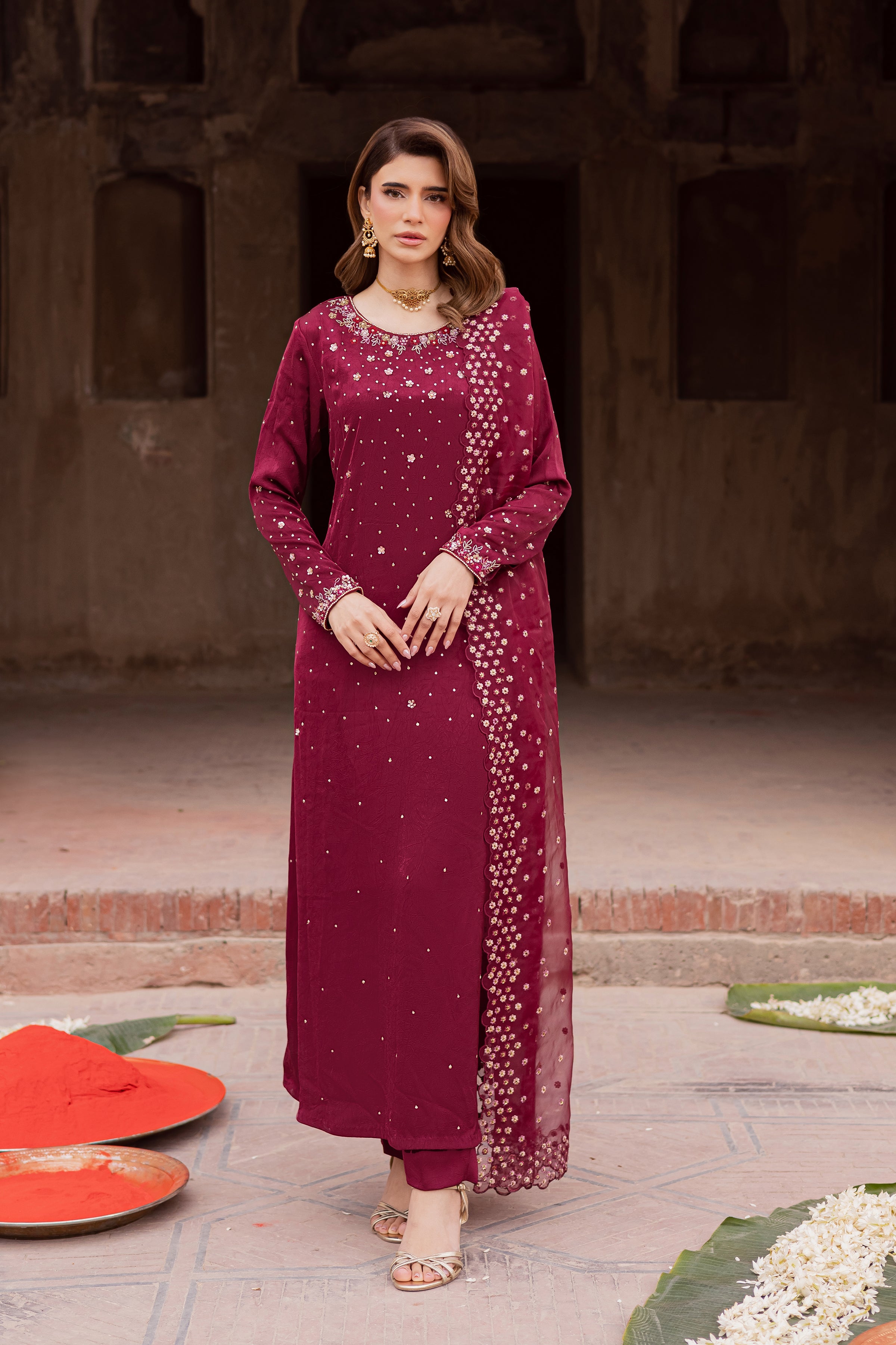 Isleen 3Pc - Festive Luxe Pret BATIKSTUDIO2025 BATIK S / Burgundy / Textured Grip-M / Burgundy / Textured Grip-L / Burgundy / Textured Grip