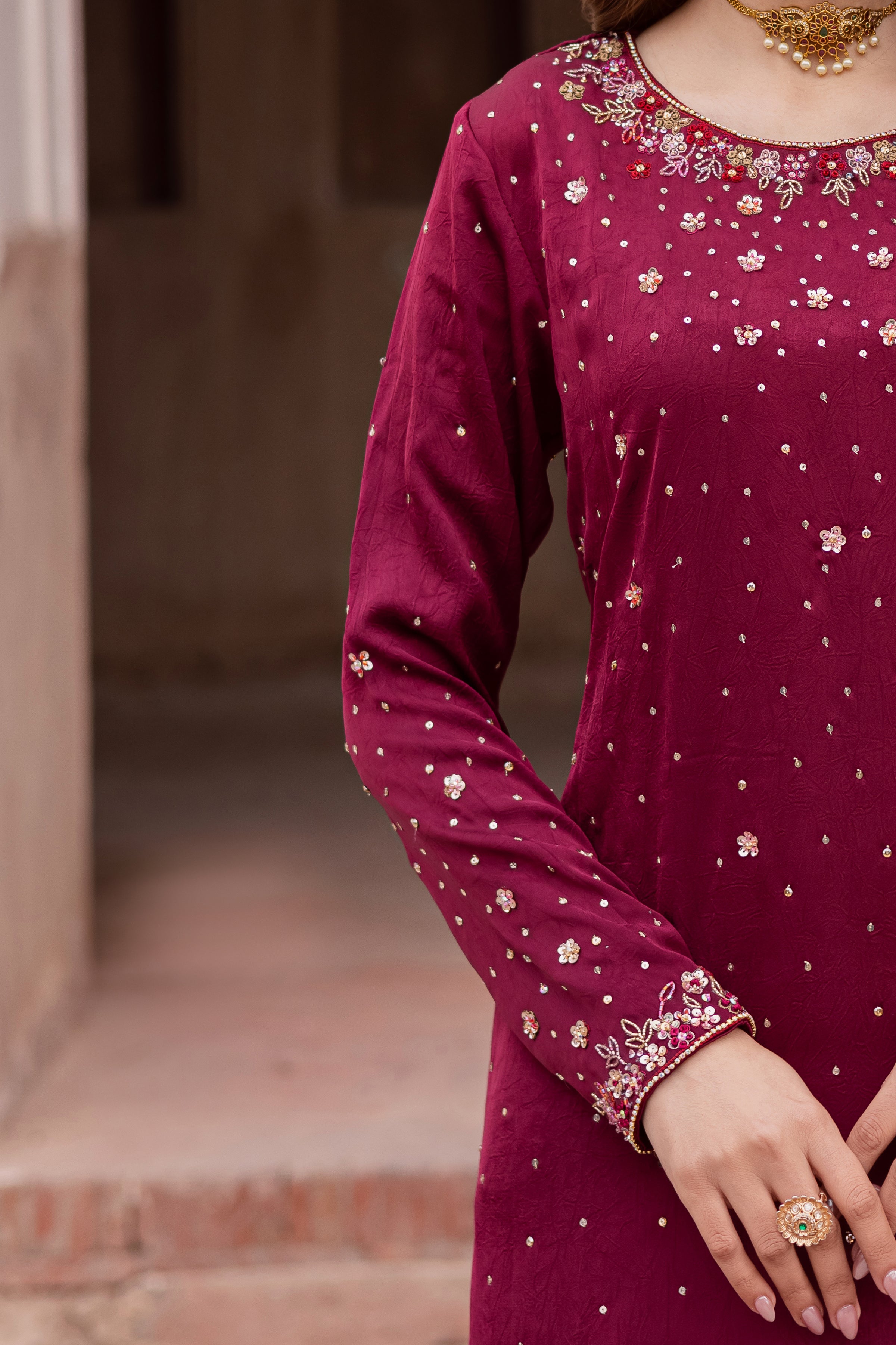 Isleen 3Pc - Festive Luxe Pret BATIKSTUDIO2025 BATIK S / Burgundy / Textured Grip-M / Burgundy / Textured Grip-L / Burgundy / Textured Grip