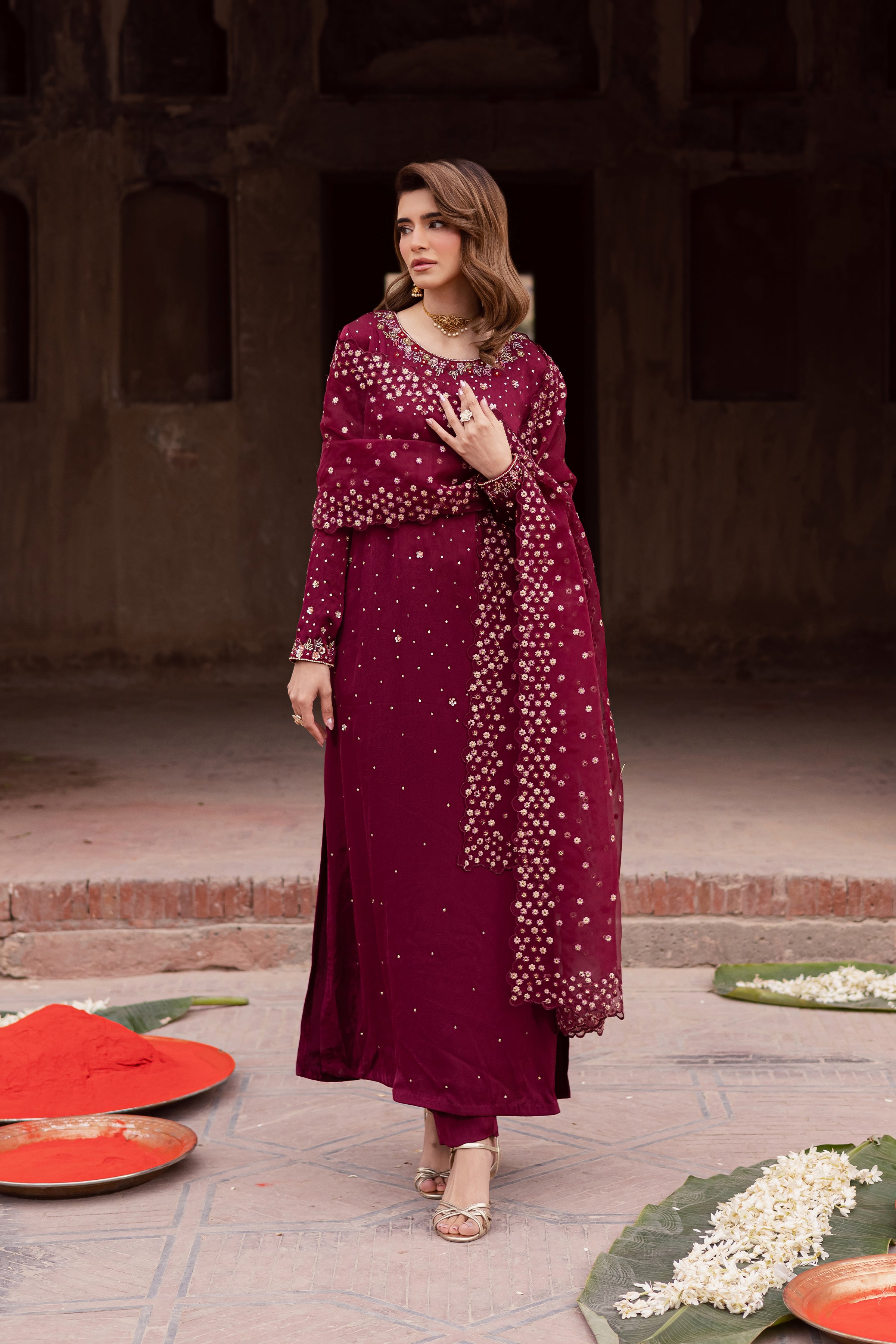 Isleen 3Pc - Festive Luxe Pret BATIKSTUDIO2025 BATIK S / Burgundy / Textured Grip-M / Burgundy / Textured Grip-L / Burgundy / Textured Grip