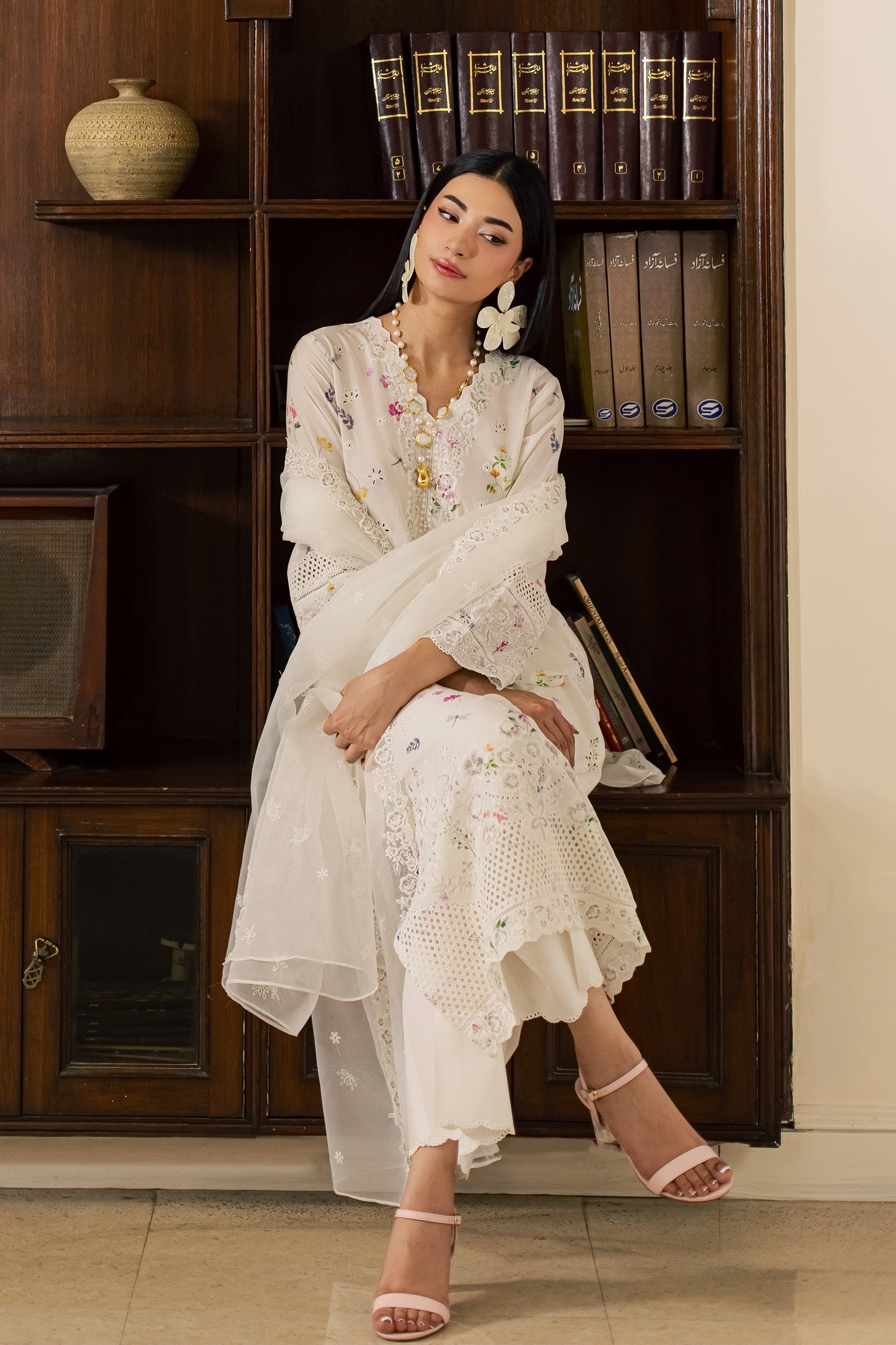 Jinan 3Pc - Luxury Embroidered Lawn BATIKSS26 BATIK XS / White / Pima Lawn-S / White / Pima Lawn-M / White / Pima Lawn-L / White / Pima Lawn-XL / White / Pima Lawn