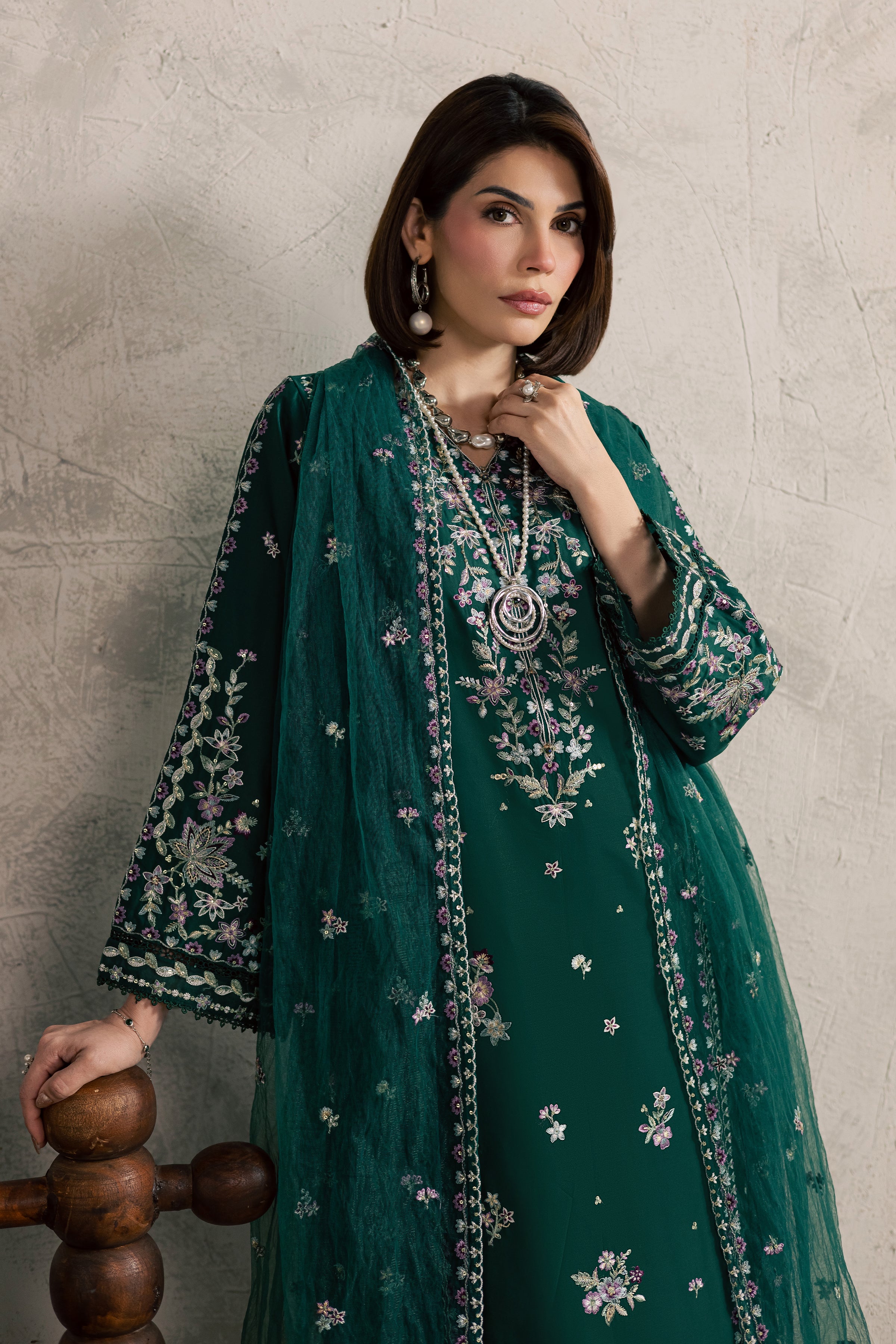 Kayana 3Pc - Festive Embroidered Lawn BATIKEID2026 BATIK XS / Perzik Green / Pima Lawn-S / Perzik Green / Pima Lawn-M / Perzik Green / Pima Lawn-L / Perzik Green / Pima Lawn-XL / Perzik Green / Pima Lawn