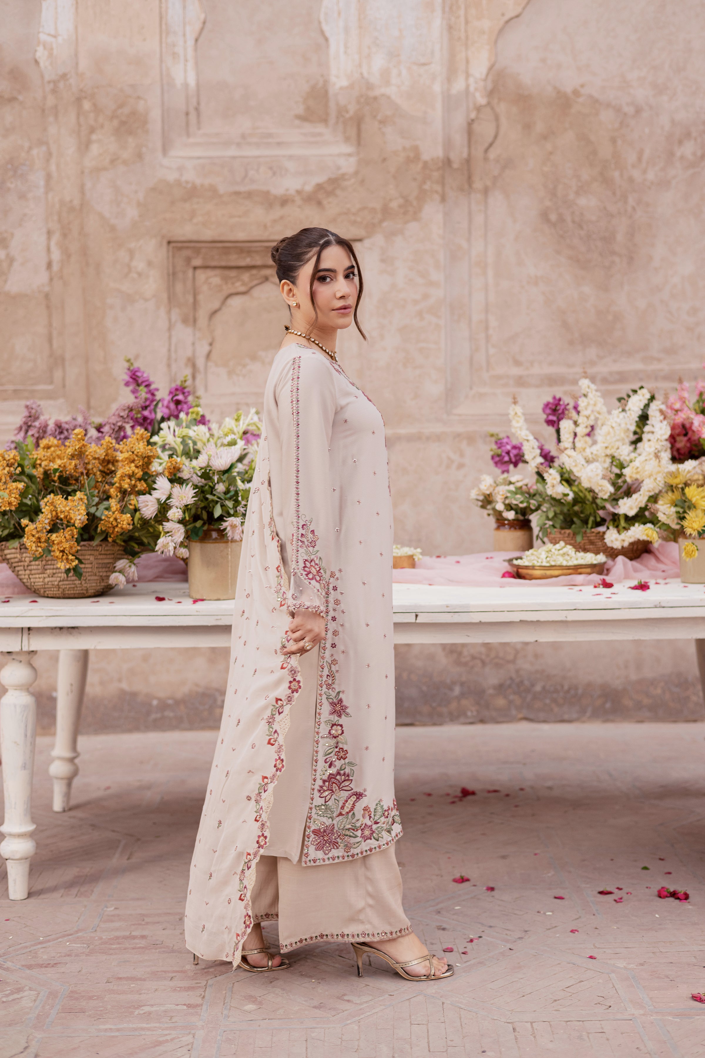 Lark 3Pc - Festive Luxe Pret BATIKSTUDIO2025 BATIK S / Beige / Georgette-M / Beige / Georgette-L / Beige / Georgette
