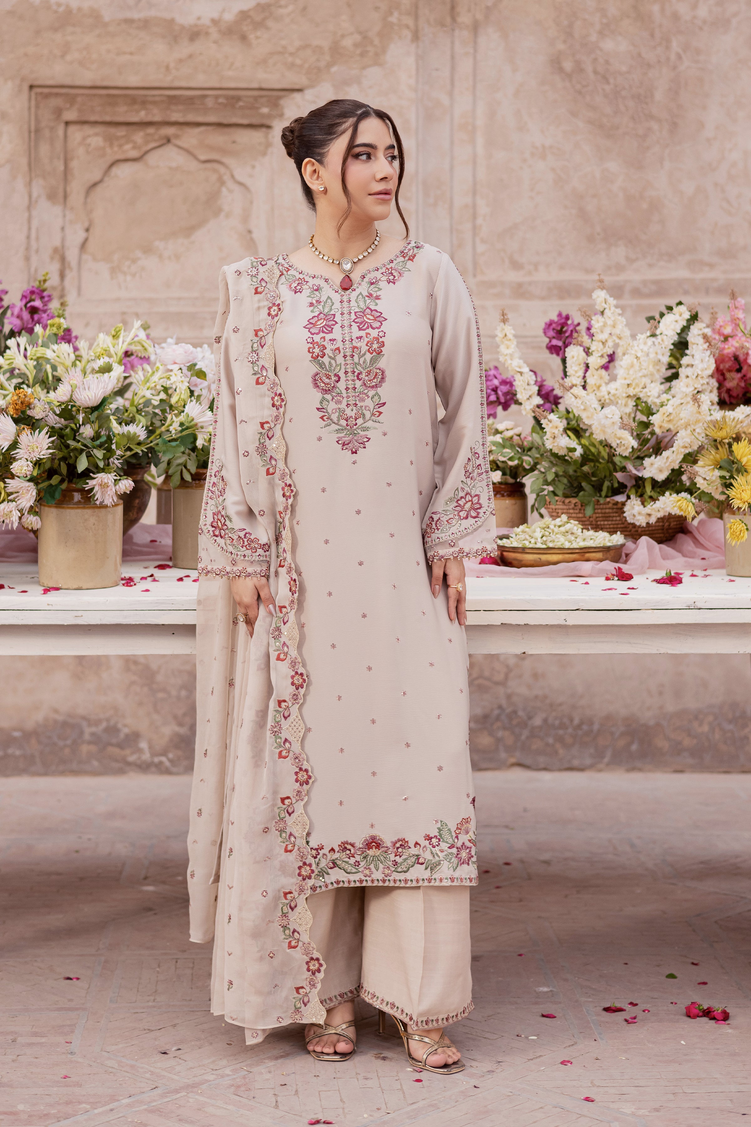 Lark 3Pc - Festive Luxe Pret BATIKSTUDIO2025 BATIK S / Beige / Georgette-M / Beige / Georgette-L / Beige / Georgette