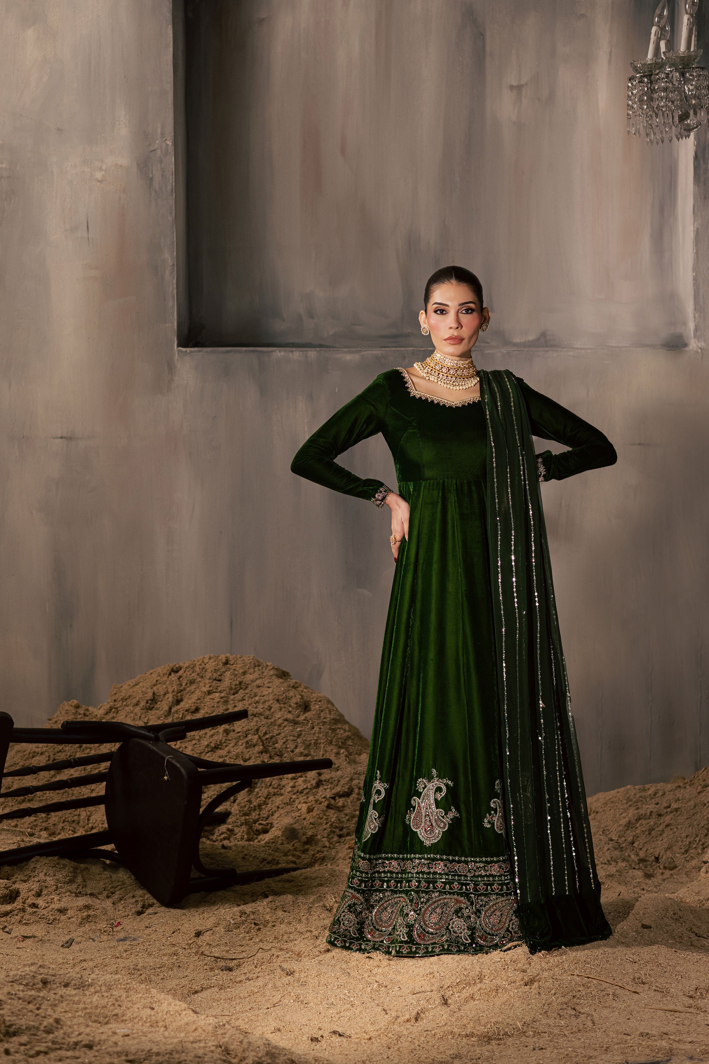 Mosslight 3Pc - Velvet Luxe Pret BATIKLuxePRET2025 BATIK XS / Moss Green / Velvet-S / Moss Green / Velvet-M / Moss Green / Velvet-L / Moss Green / Velvet-XL / Moss Green / Velvet