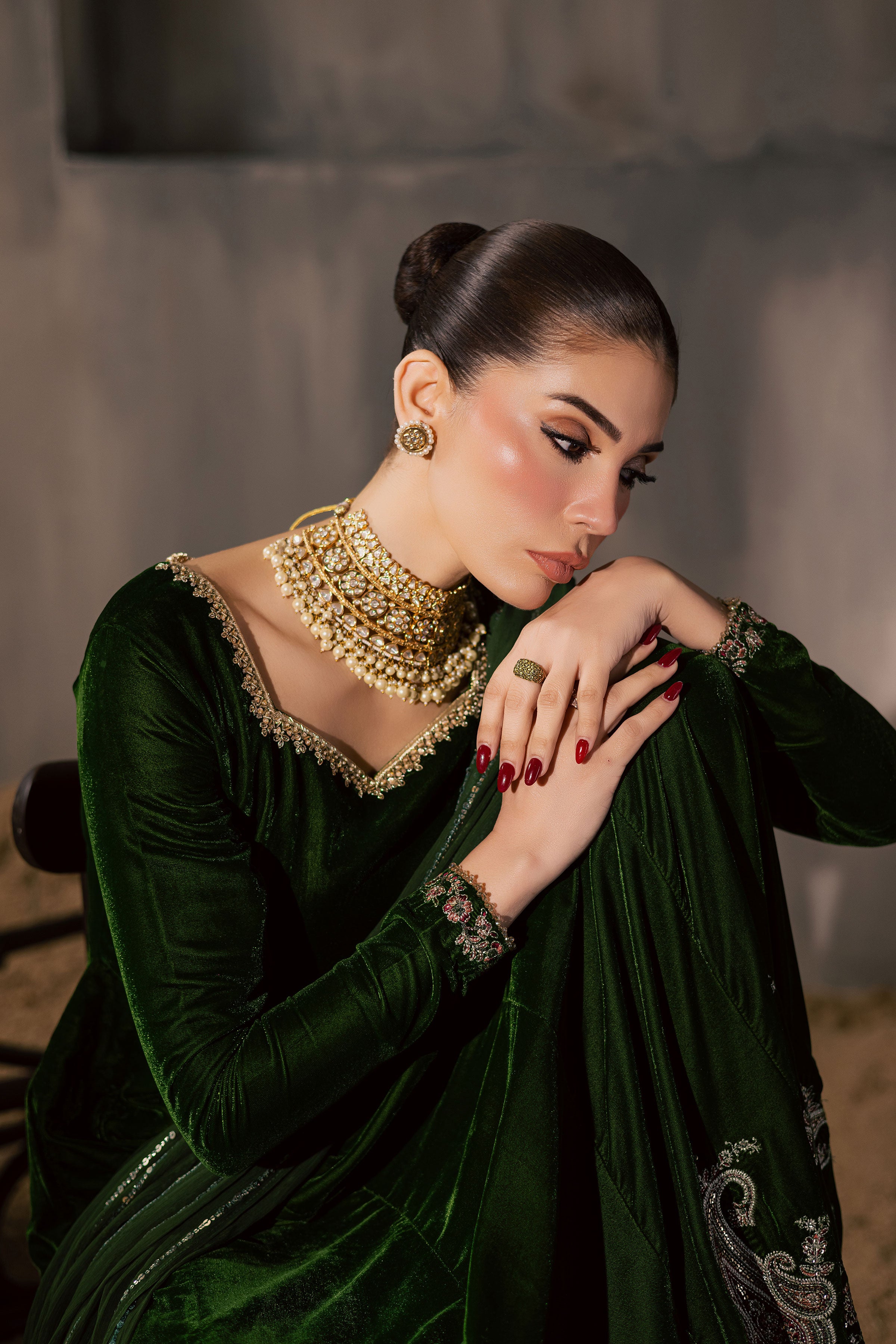 Mosslight 3Pc - Velvet Luxe Pret BATIKLuxePRET2025 BATIK XS / Moss Green / Velvet-S / Moss Green / Velvet-M / Moss Green / Velvet-L / Moss Green / Velvet-XL / Moss Green / Velvet
