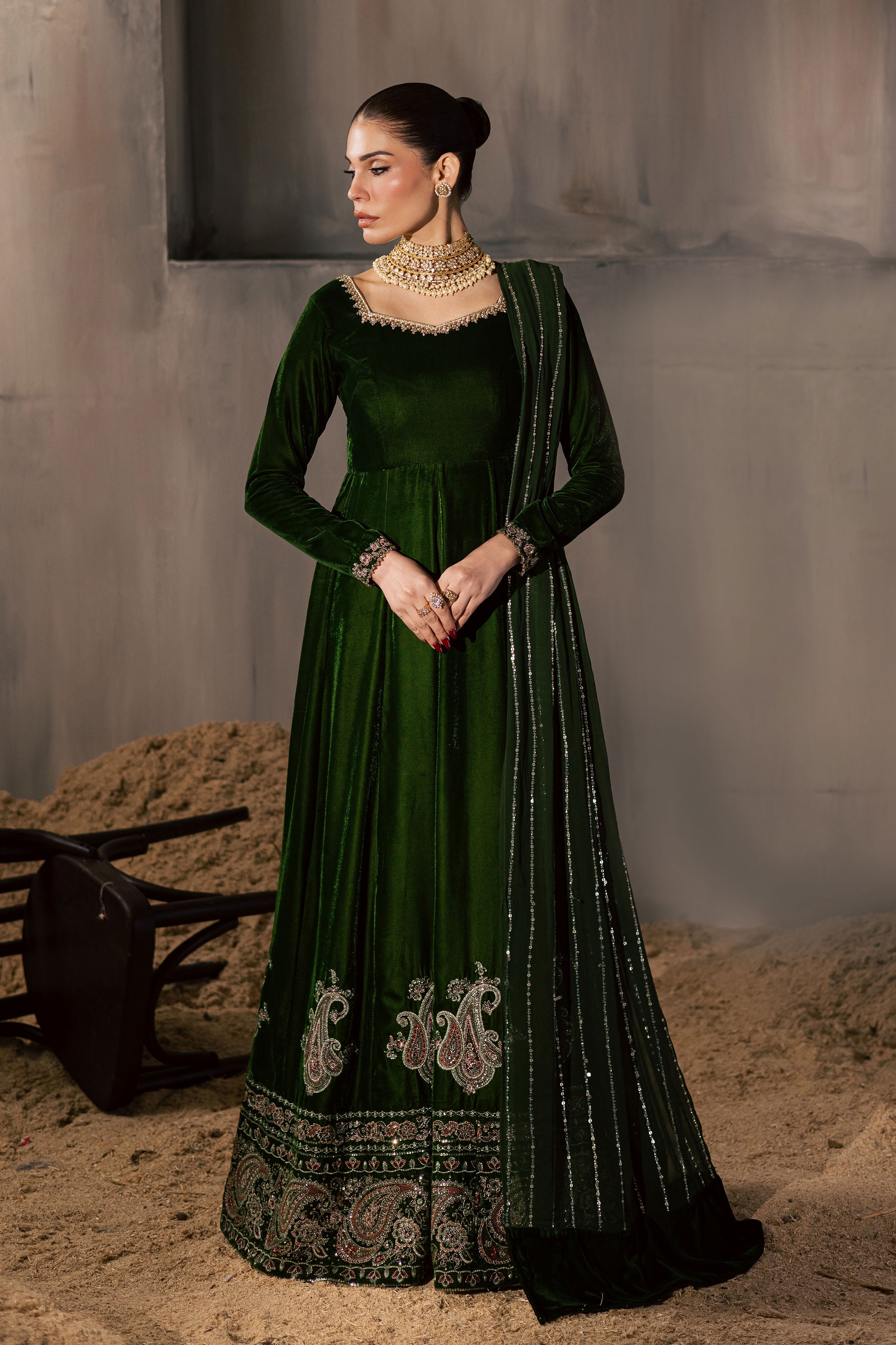 Mosslight 3Pc - Velvet Luxe Pret BATIKLuxePRET2025 BATIK XS / Moss Green / Velvet-S / Moss Green / Velvet-M / Moss Green / Velvet-L / Moss Green / Velvet-XL / Moss Green / Velvet