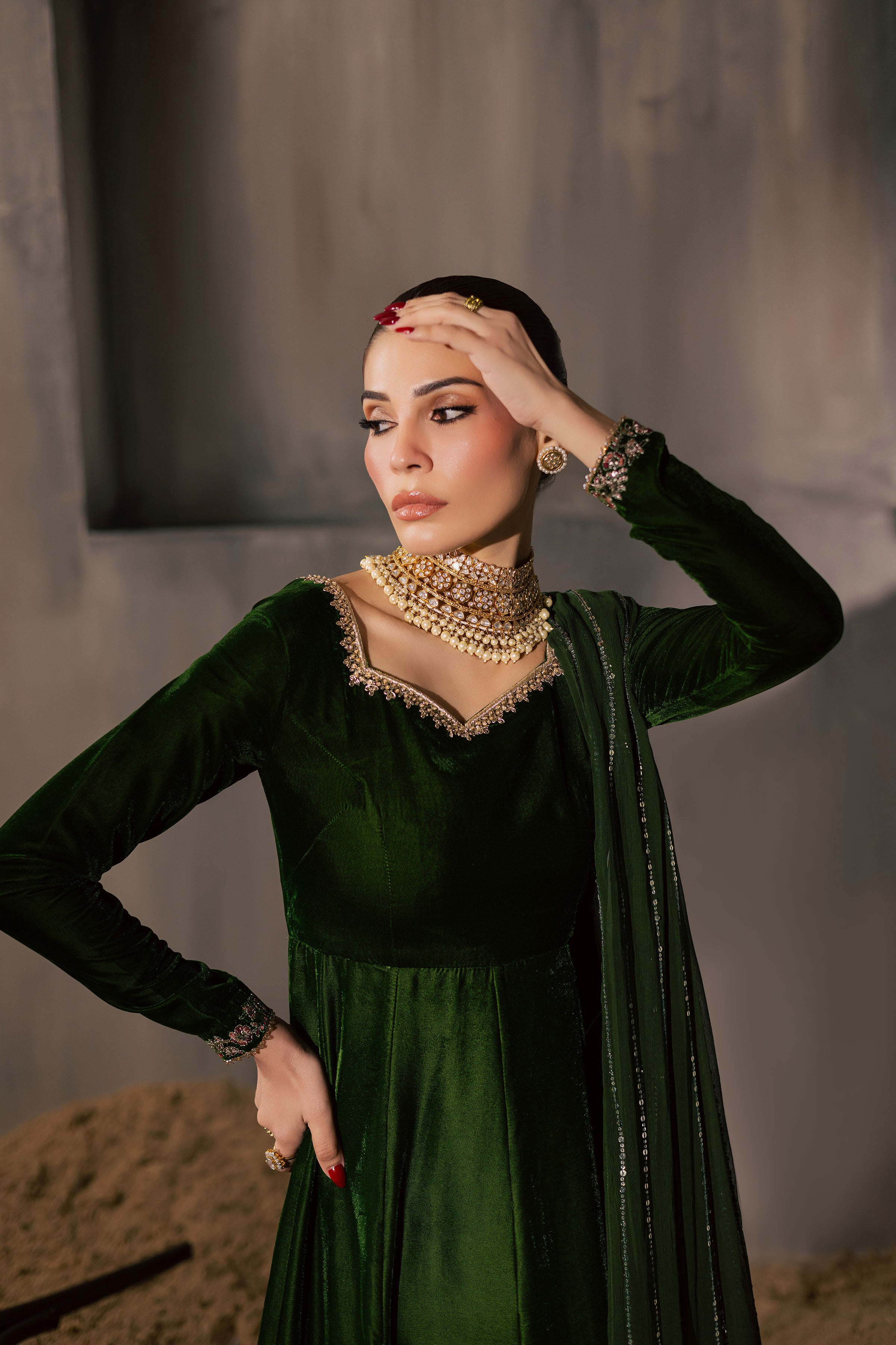 Mosslight 3Pc - Velvet Luxe Pret BATIKLuxePRET2025 BATIK XS / Moss Green / Velvet-S / Moss Green / Velvet-M / Moss Green / Velvet-L / Moss Green / Velvet-XL / Moss Green / Velvet