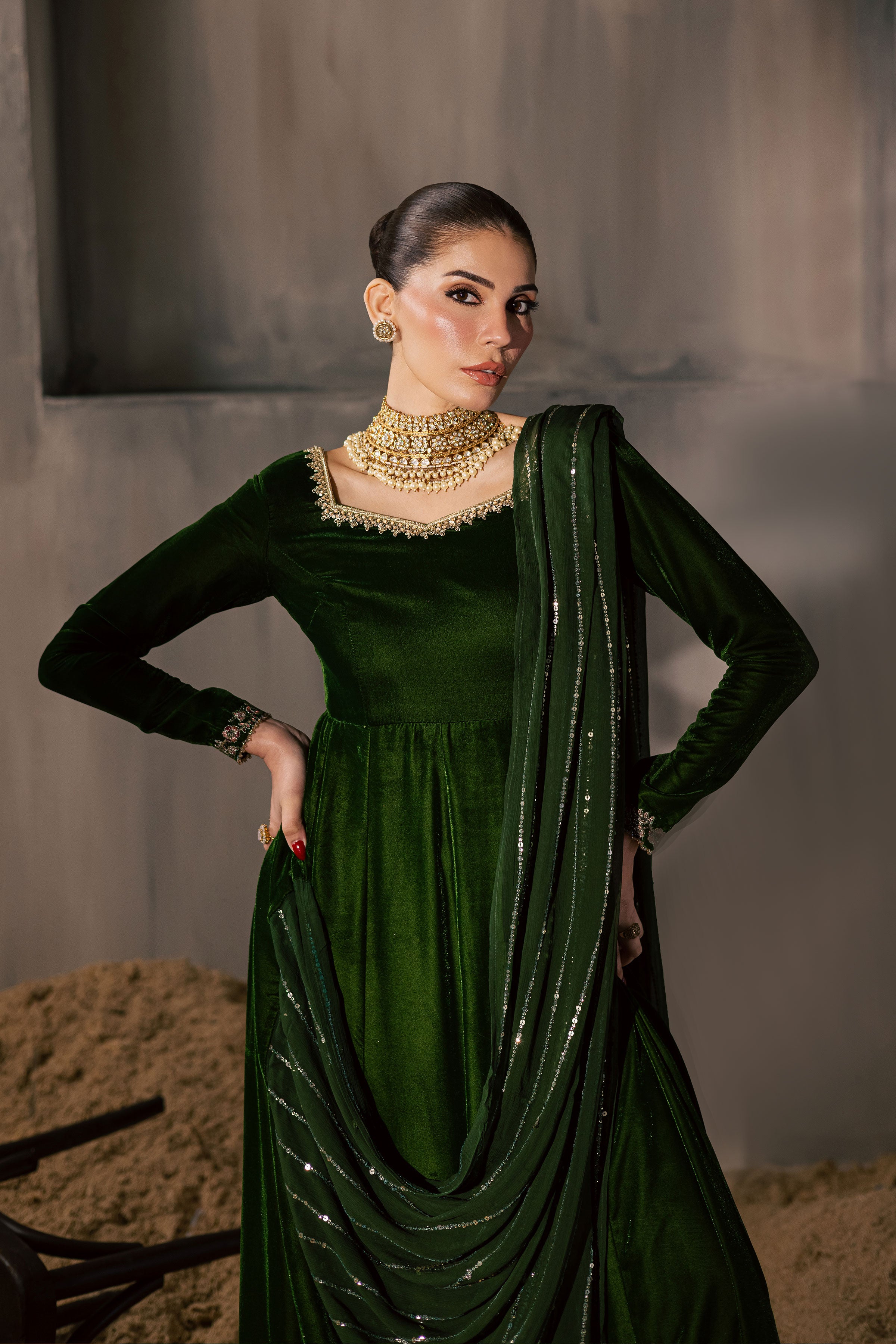 Mosslight 3Pc - Velvet Luxe Pret BATIKLuxePRET2025 BATIK XS / Moss Green / Velvet-S / Moss Green / Velvet-M / Moss Green / Velvet-L / Moss Green / Velvet-XL / Moss Green / Velvet