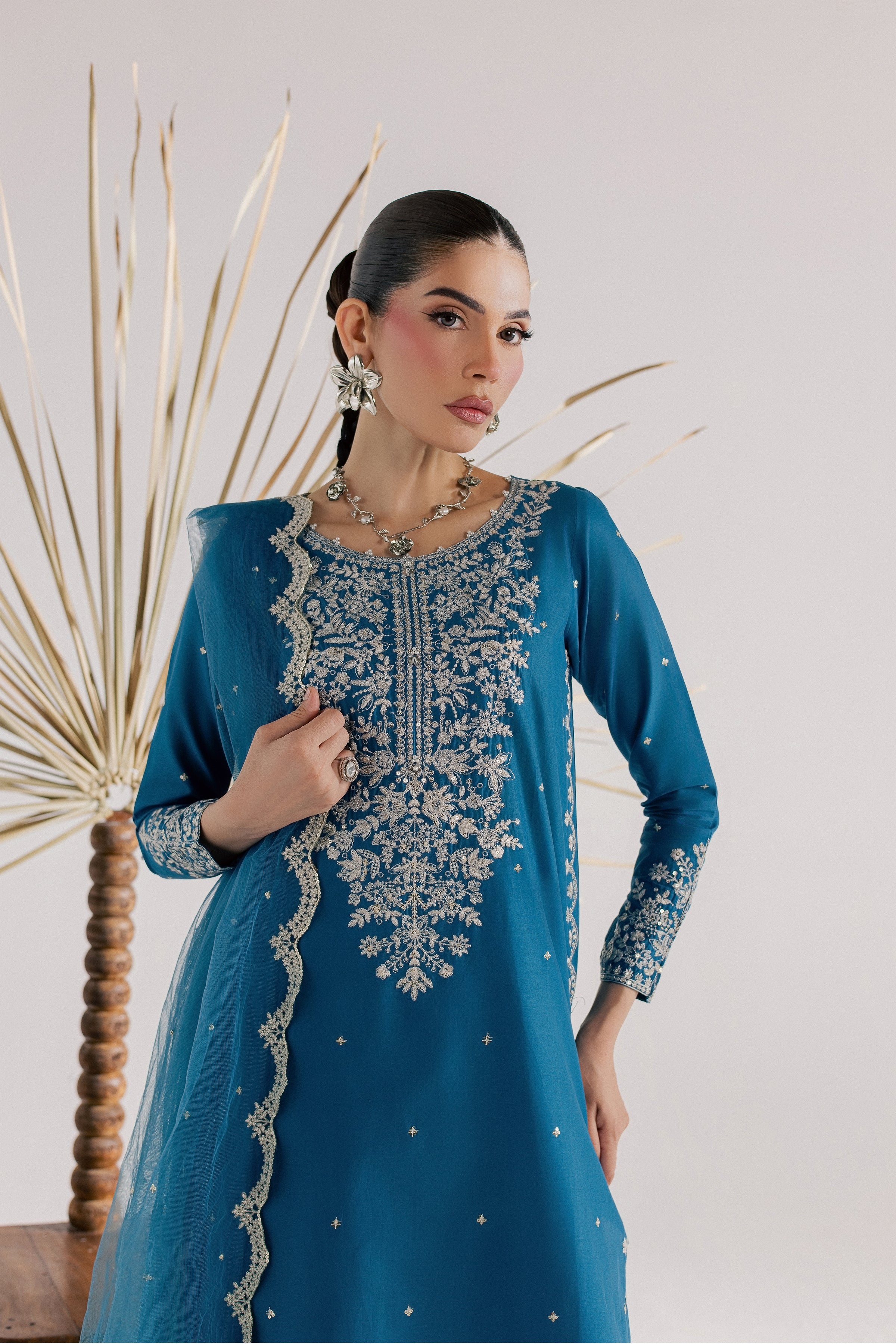 Pomeline 3Pc - Luxury Embroidered Lawn BATIKSS26 BATIK XS / Celestial / Pima Lawn-S / Celestial / Pima Lawn-M / Celestial / Pima Lawn-L / Celestial / Pima Lawn-XL / Celestial / Pima Lawn
