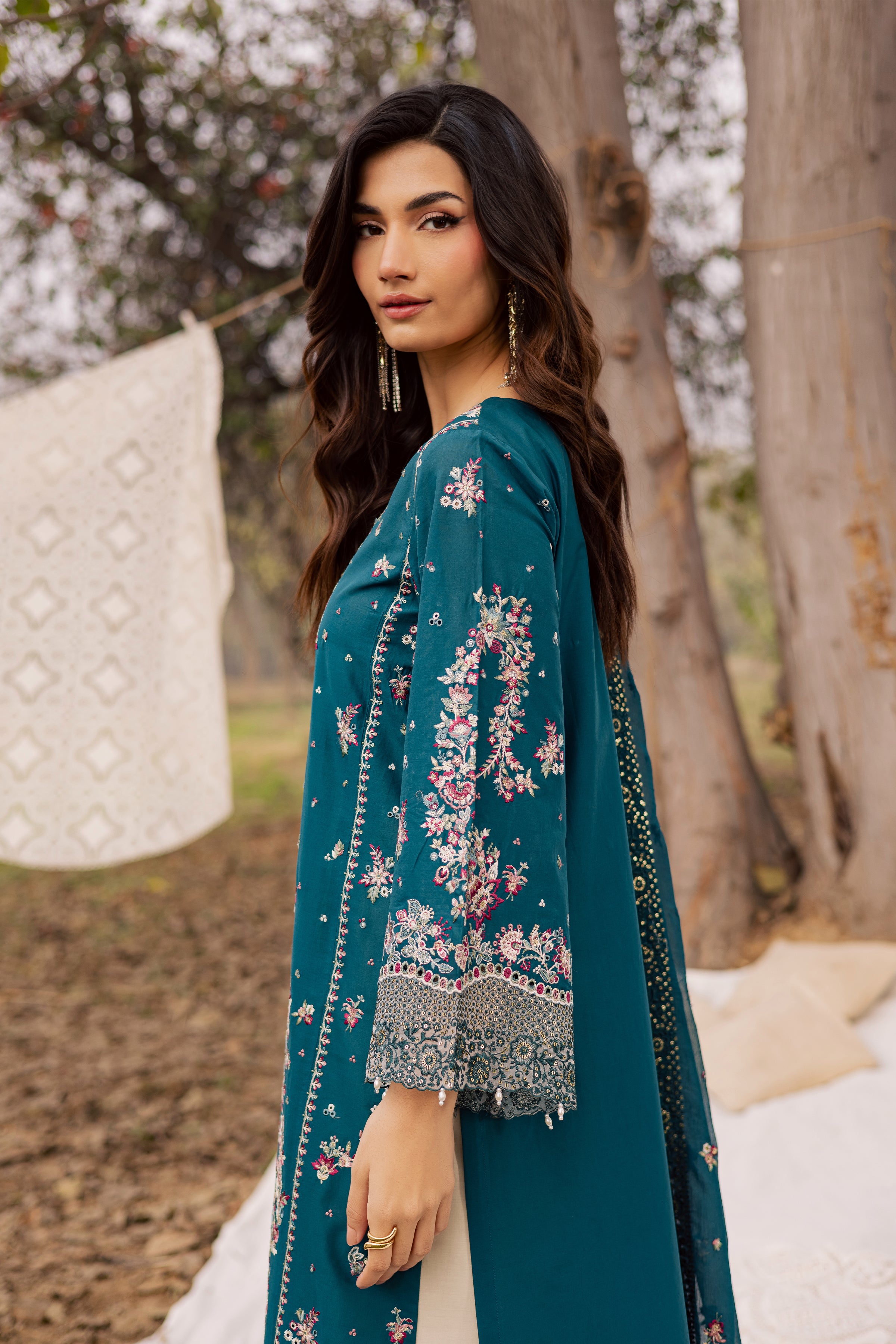 Shane 3Pc - Festive Embroidered Lawn BATIKEID2026 BATIK XS / Zinc / Pima Lawn-S / Zinc / Pima Lawn-M / Zinc / Pima Lawn-L / Zinc / Pima Lawn-XL / Zinc / Pima Lawn