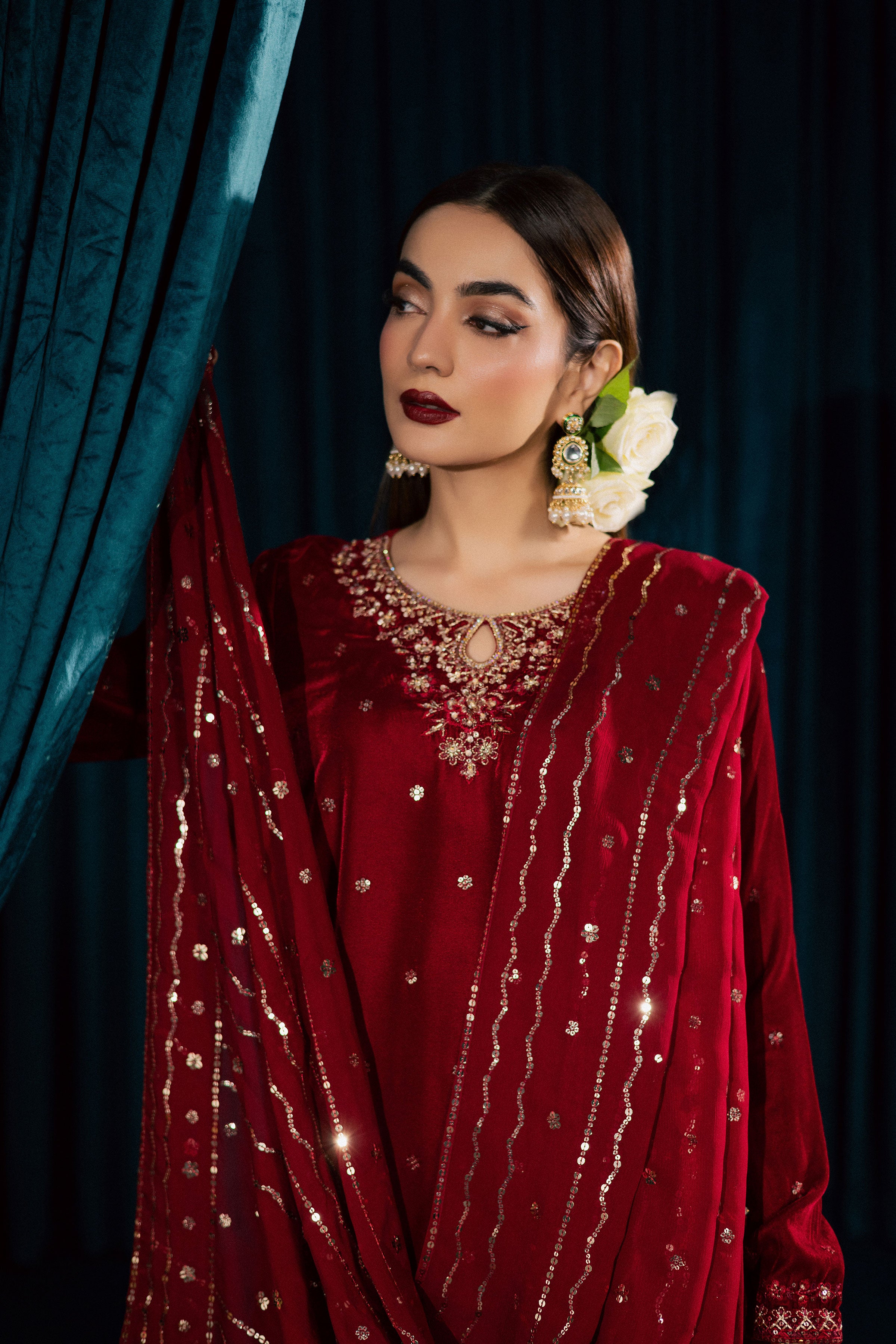Surkh Gul 3Pc - Velvet Formal Dress BATIKSTUDIO2025 BATIK S / Red / Velvet-M / Red / Velvet-L / Red / Velvet