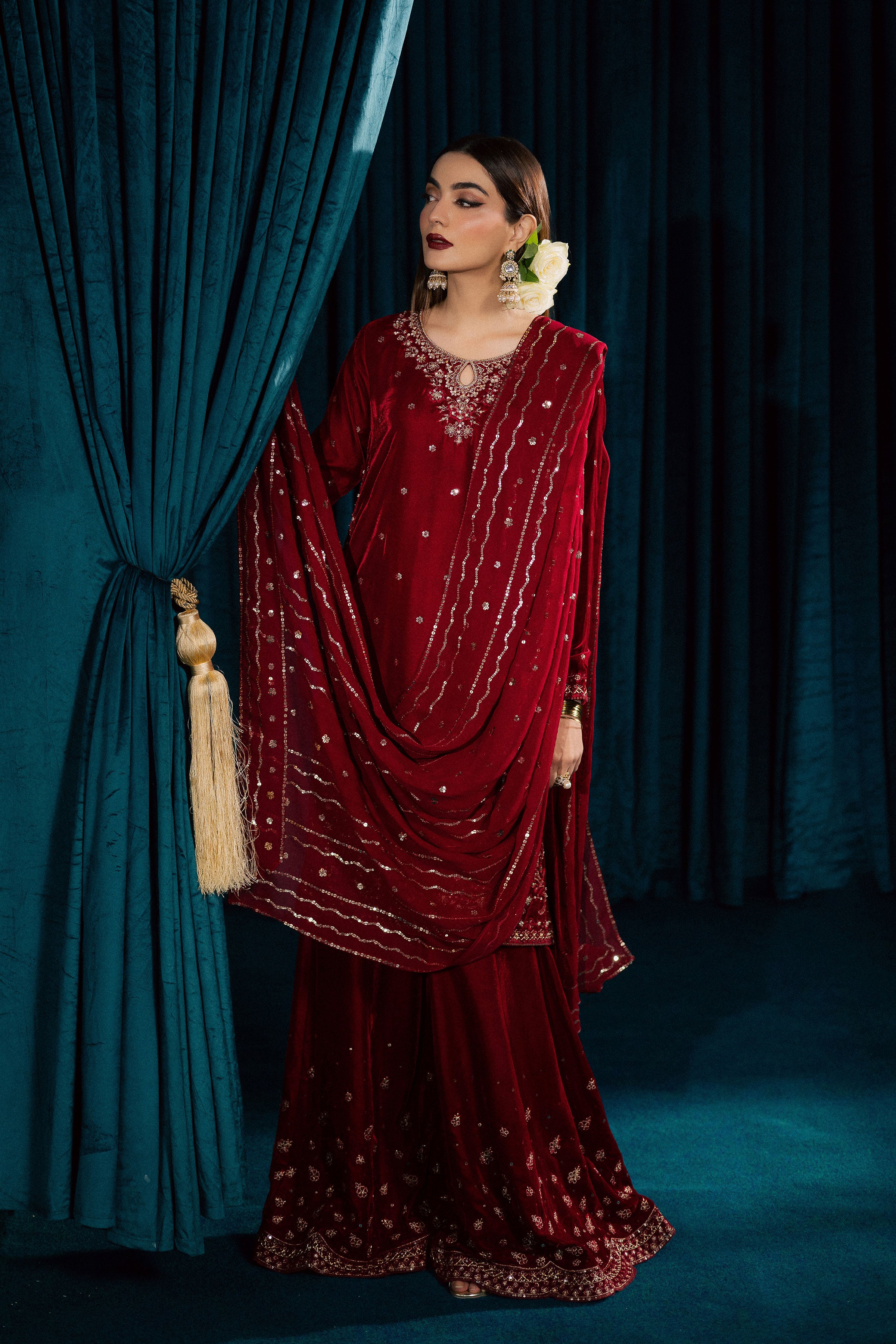 Surkh Gul 3Pc - Velvet Formal Dress BATIKSTUDIO2025 BATIK S / Red / Velvet-M / Red / Velvet-L / Red / Velvet