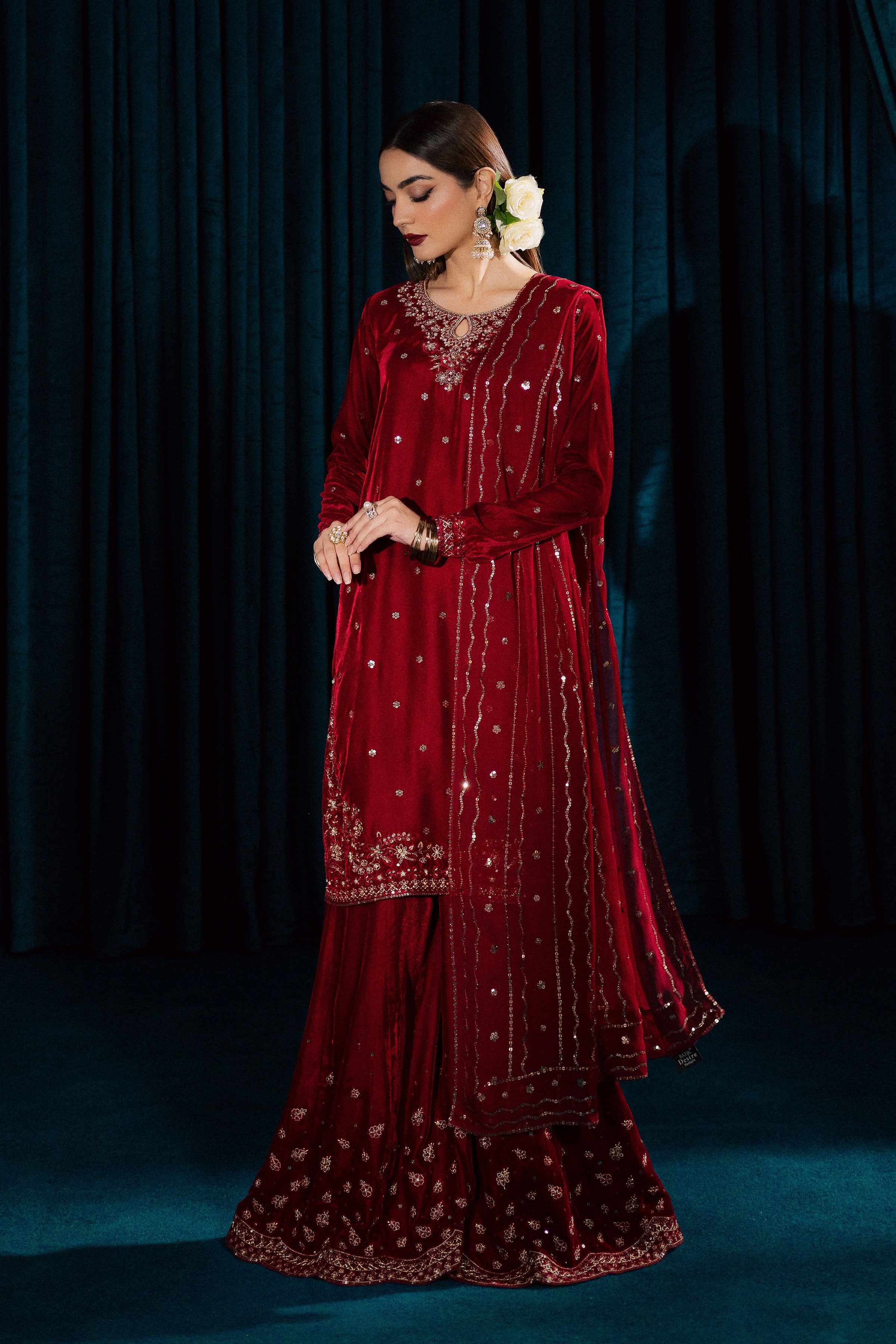 Surkh Gul 3Pc - Velvet Formal Dress BATIKSTUDIO2025 BATIK S / Red / Velvet-M / Red / Velvet-L / Red / Velvet