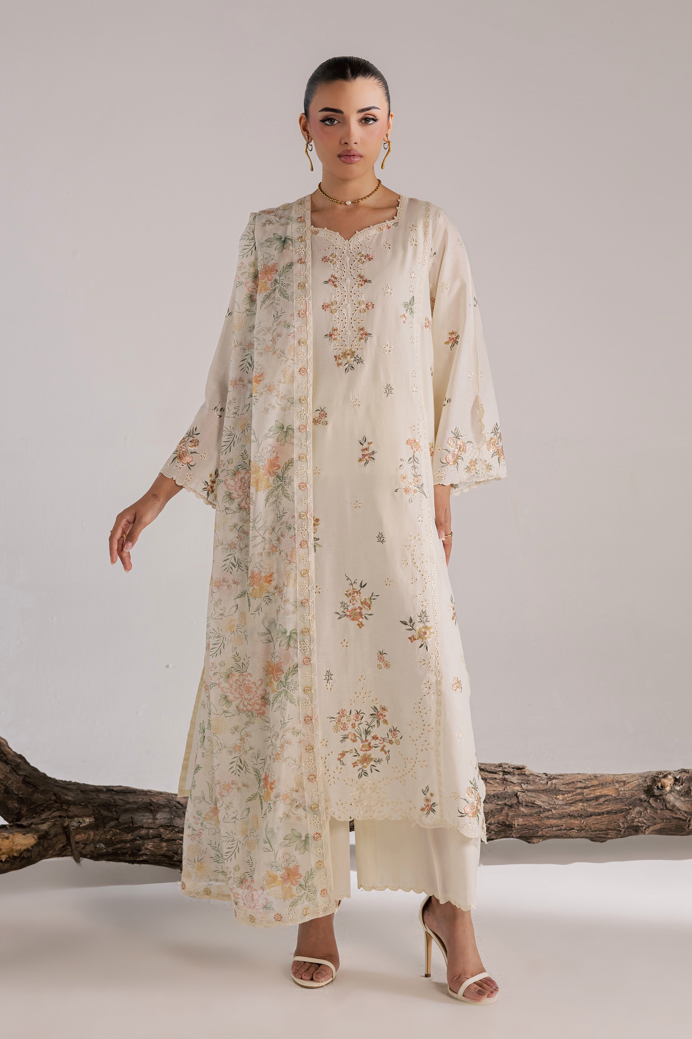 White Zoe 3Pc - Luxury Embroidered Lawn BATIKSS26 BATIK XS / Eggnog / Pima Lawn-S / Eggnog / Pima Lawn-M / Eggnog / Pima Lawn-L / Eggnog / Pima Lawn-XL / Eggnog / Pima Lawn