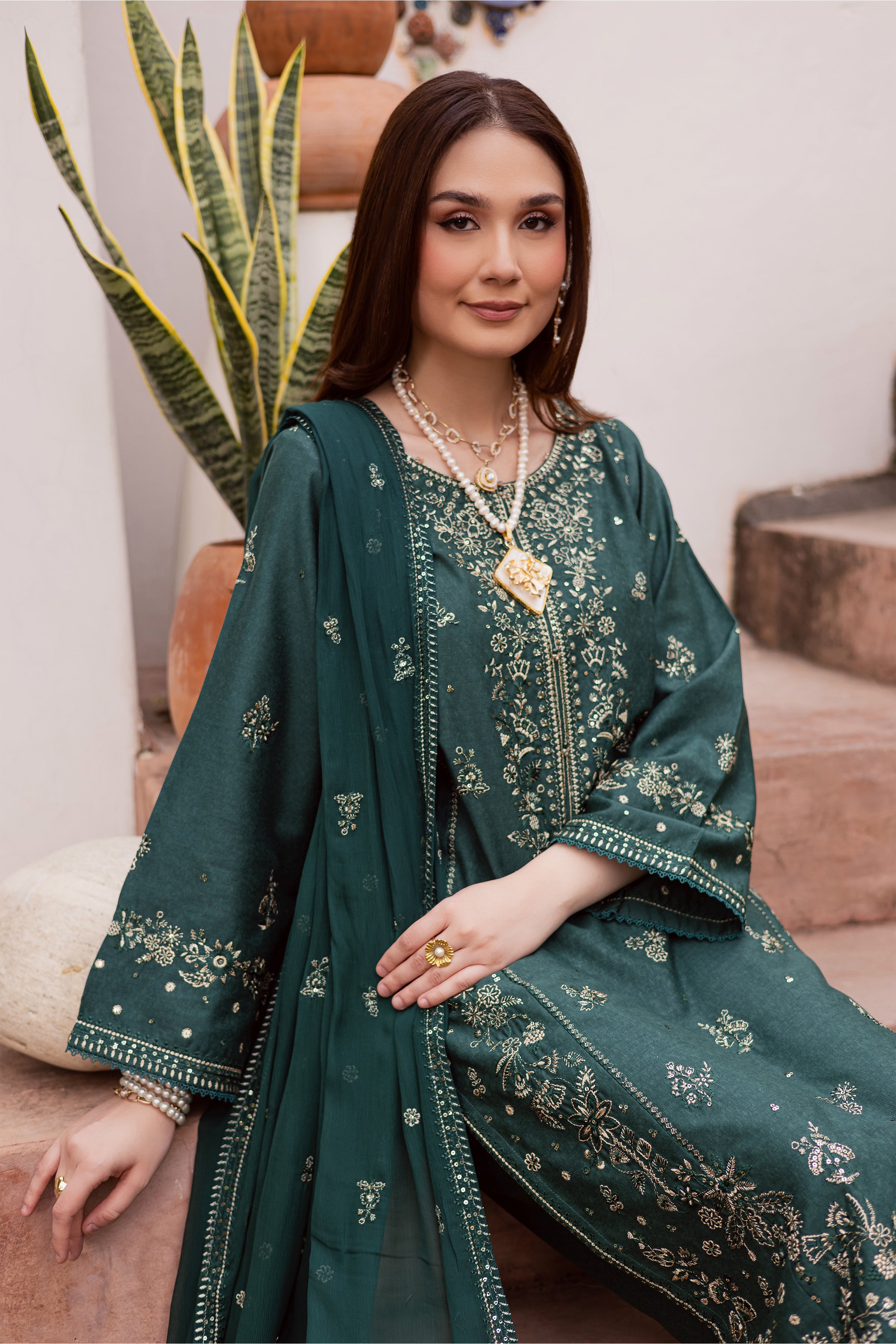 Zorro 3Pc - Embroidered Festive Pret BATIK WINTER PRET 2025 BATIK XS / Bottle Green / Textured Cotton-S / Bottle Green / Textured Cotton-M / Bottle Green / Textured Cotton-L / Bottle Green / Textured Cotton-XL / Bottle Green / Textured Cotton