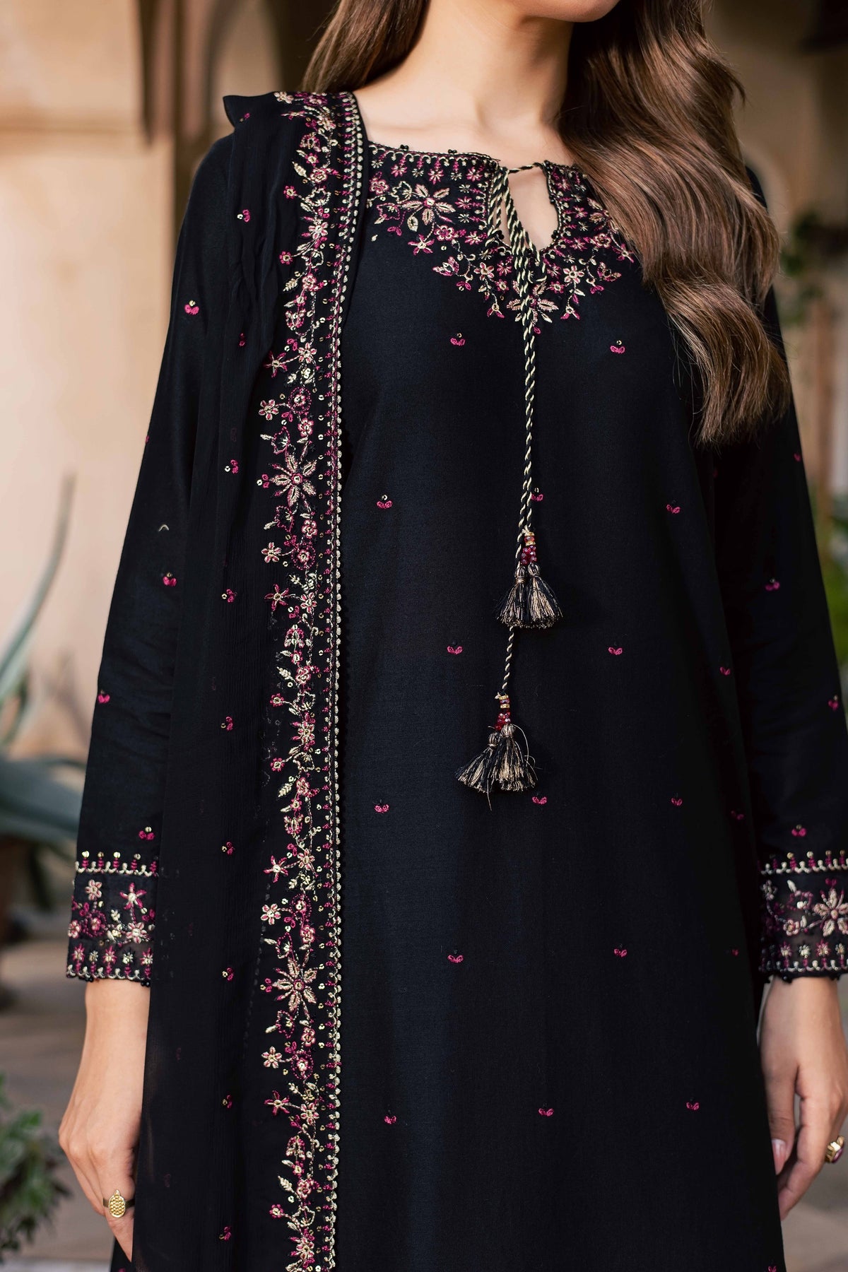 Andheri 3Pc - Embroidered Khaddar Pret