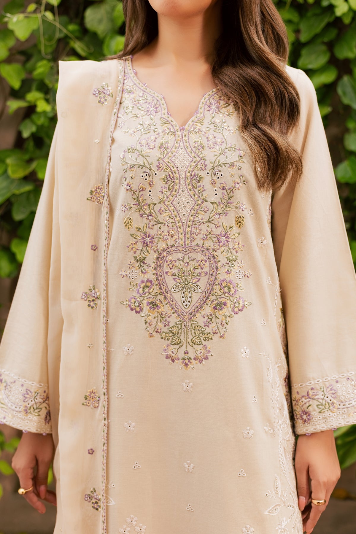 Sugar Plum 3Pc - Embroidered Khaddar Pret