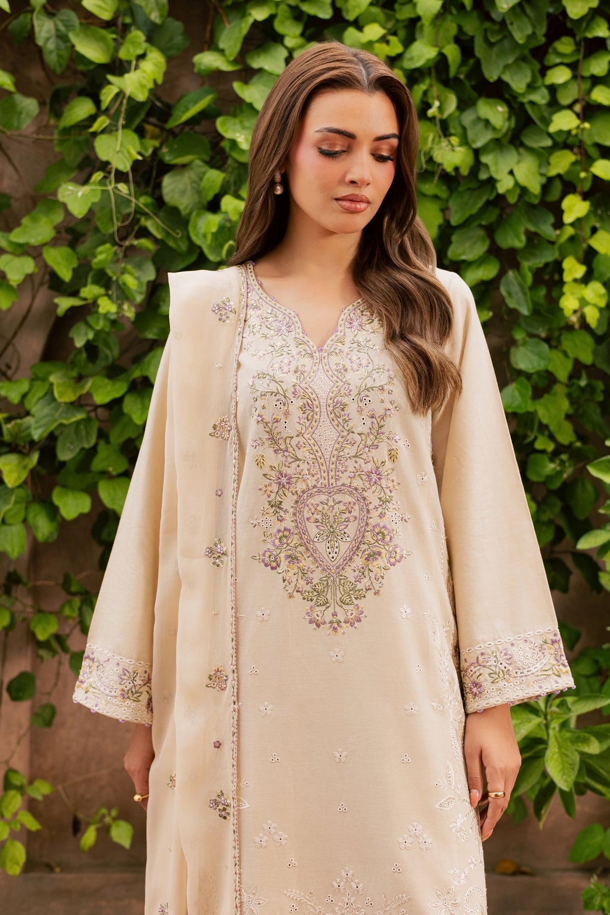 Sugar Plum 3Pc - Embroidered Khaddar Pret