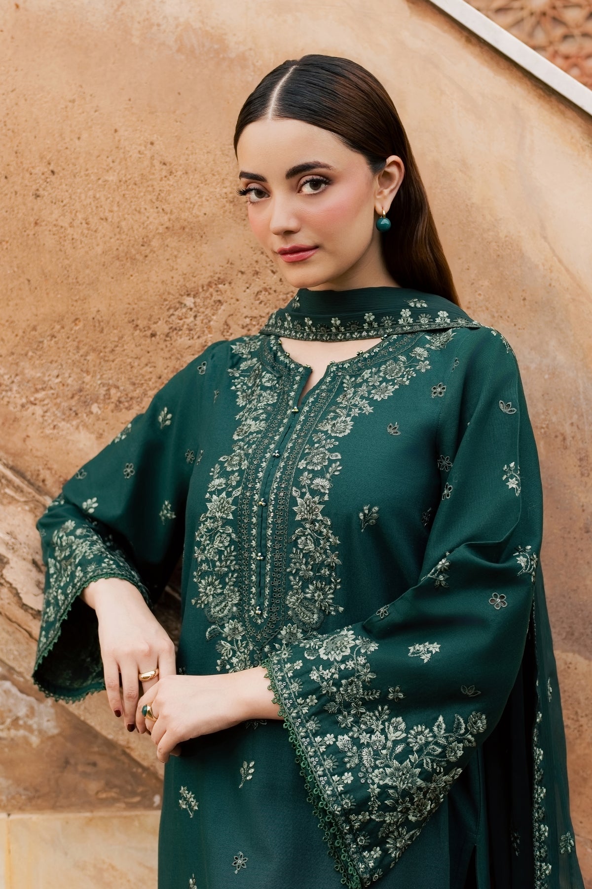 Nami 3Pc - Embroidered Khaddar Pret