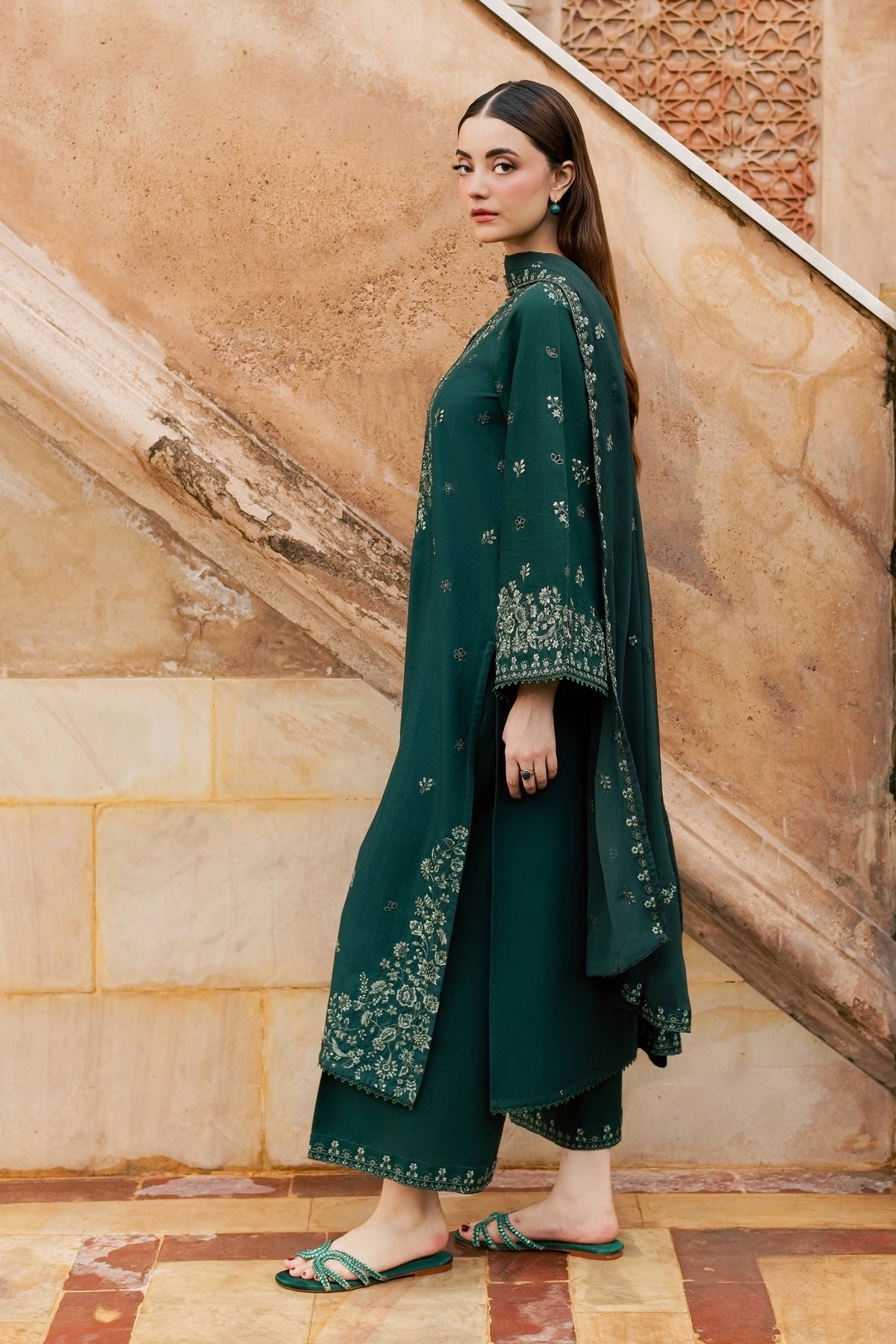 Nami 3Pc - Embroidered Khaddar Pret