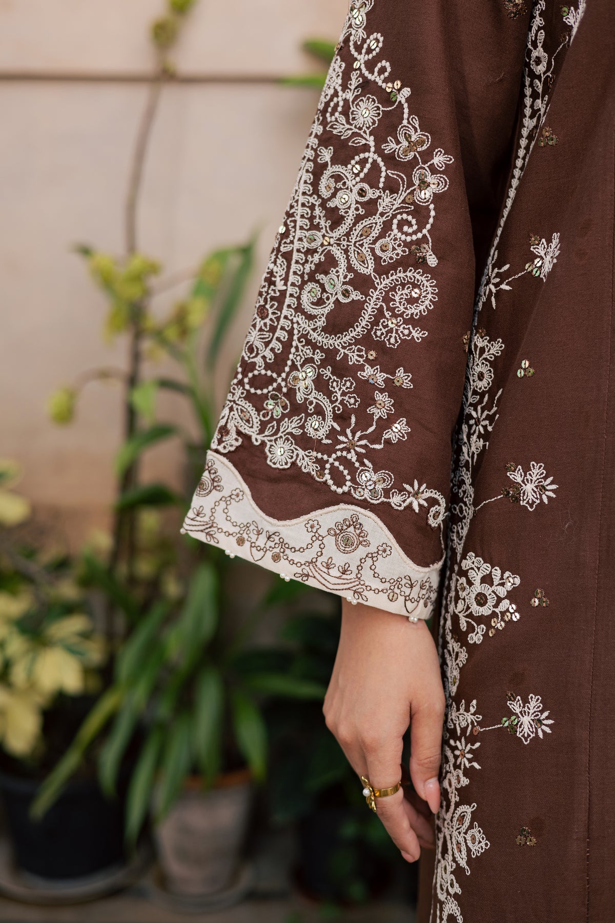 Ormara 3Pc - Embroidered Khaddar Pret