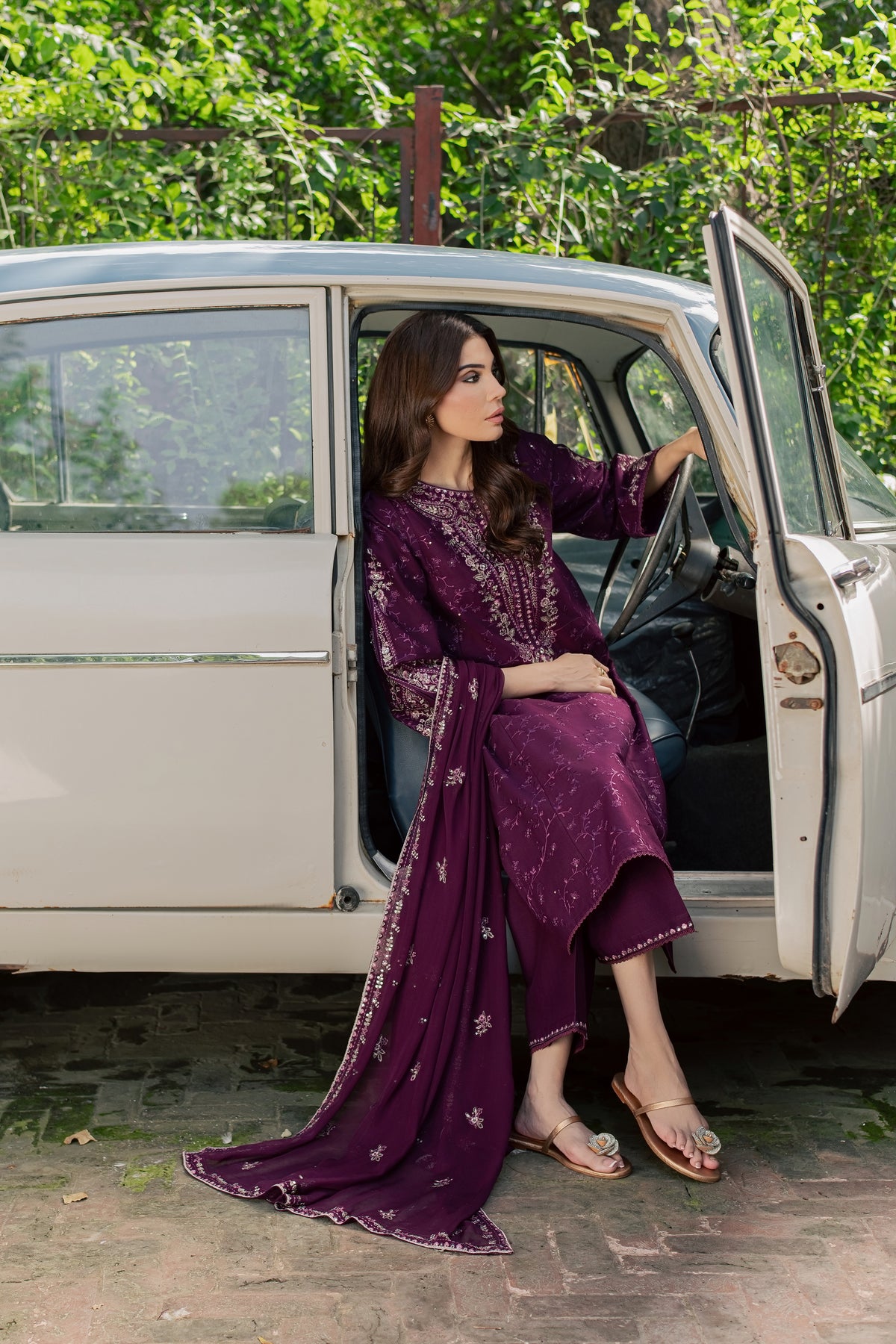 Niva 3Pc - Embroidered Khaddar Pret
