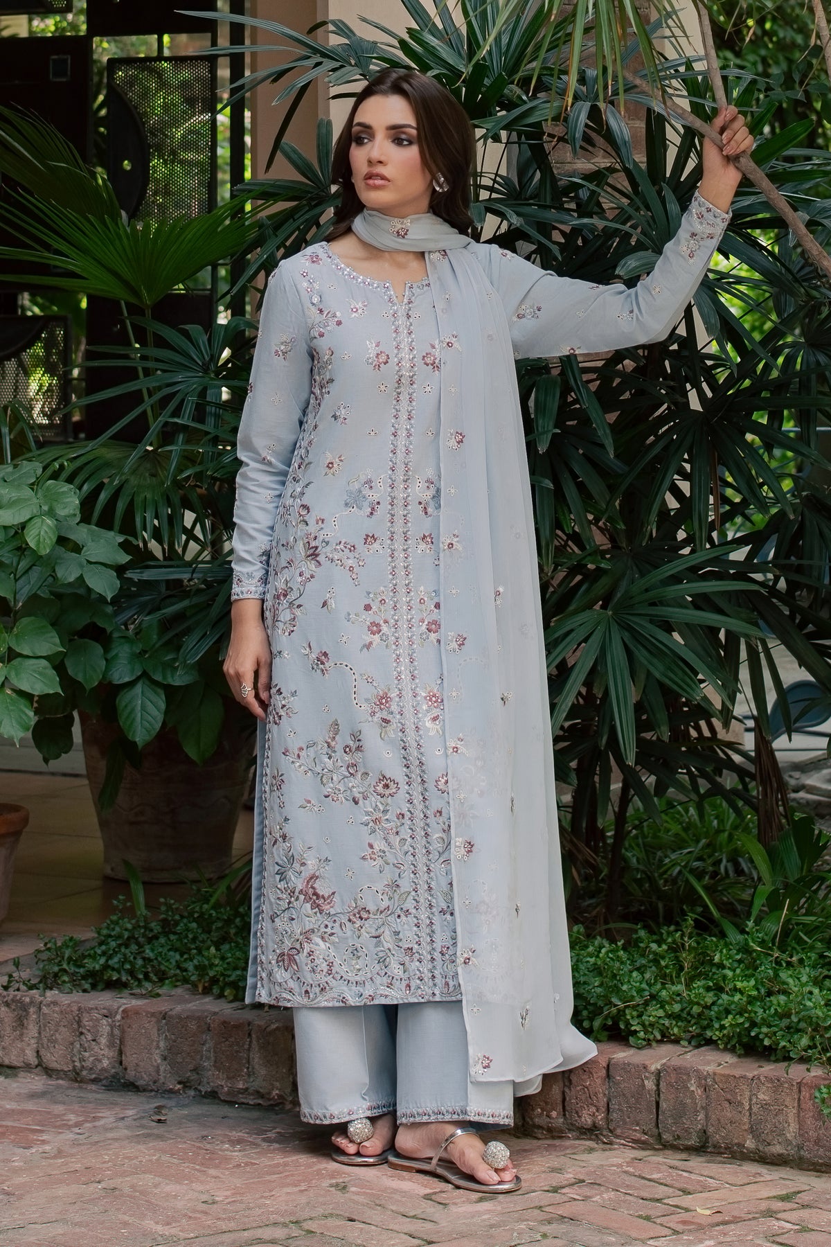 Ruite 3Pc - Embroidered Khaddar Pret