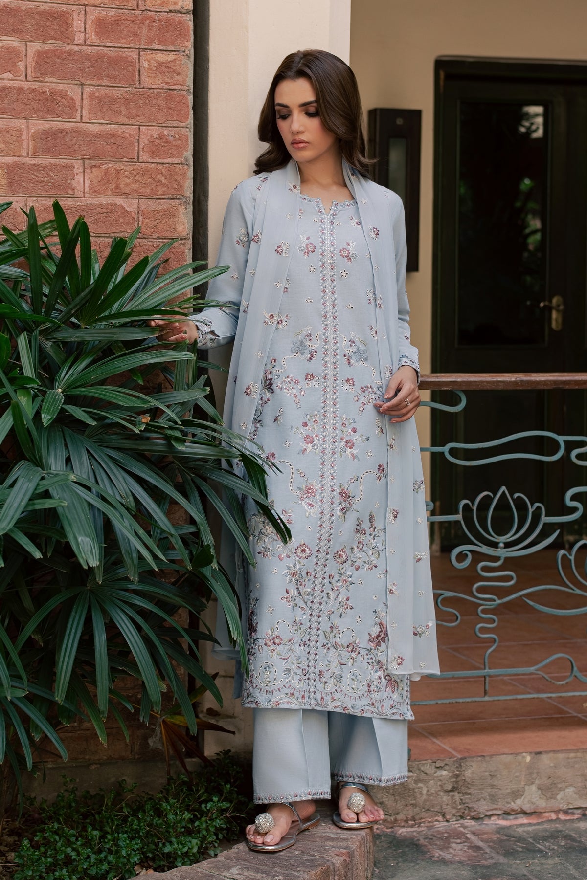 Ruite 3Pc - Embroidered Khaddar Pret