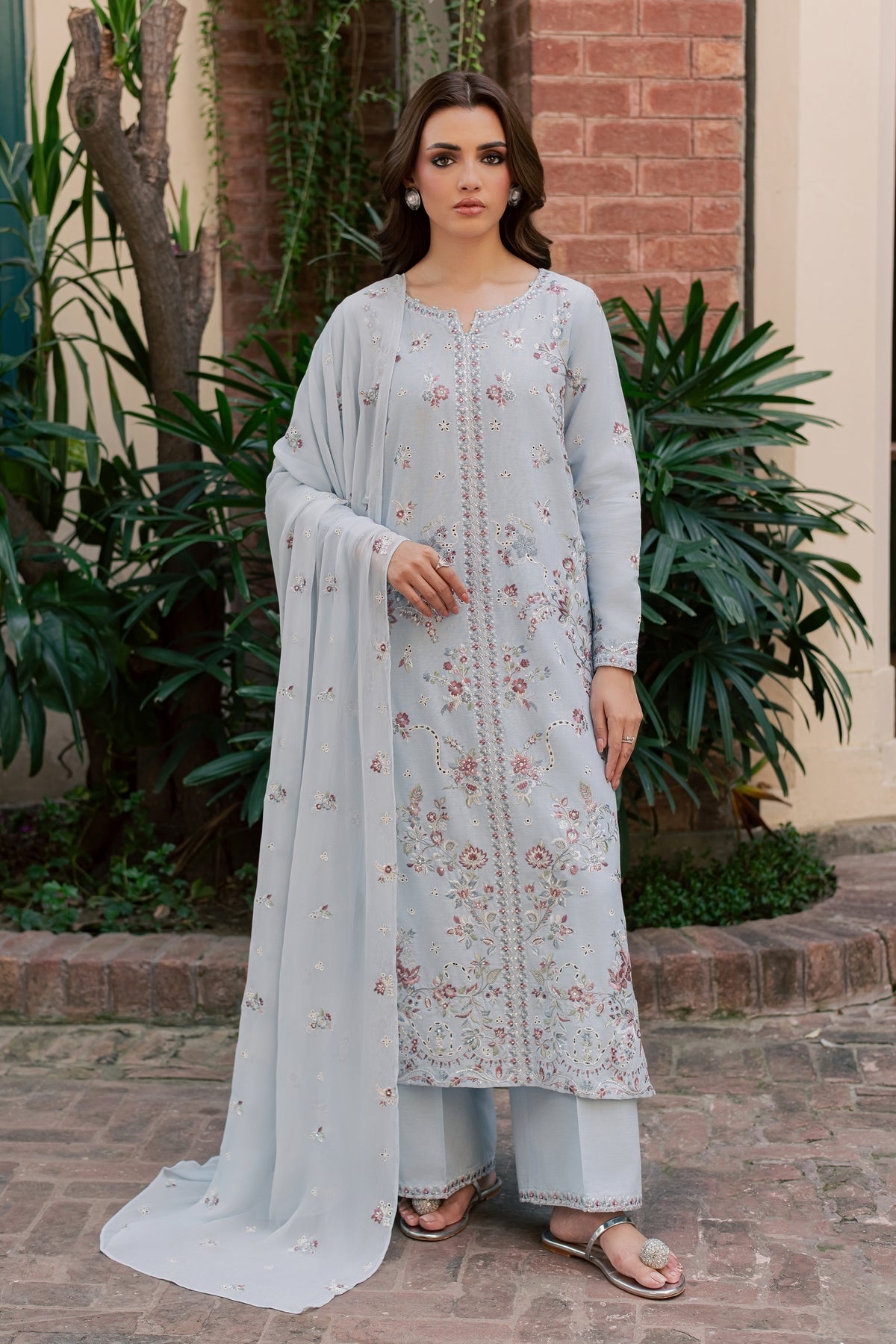 Ruite 3Pc - Embroidered Khaddar Pret