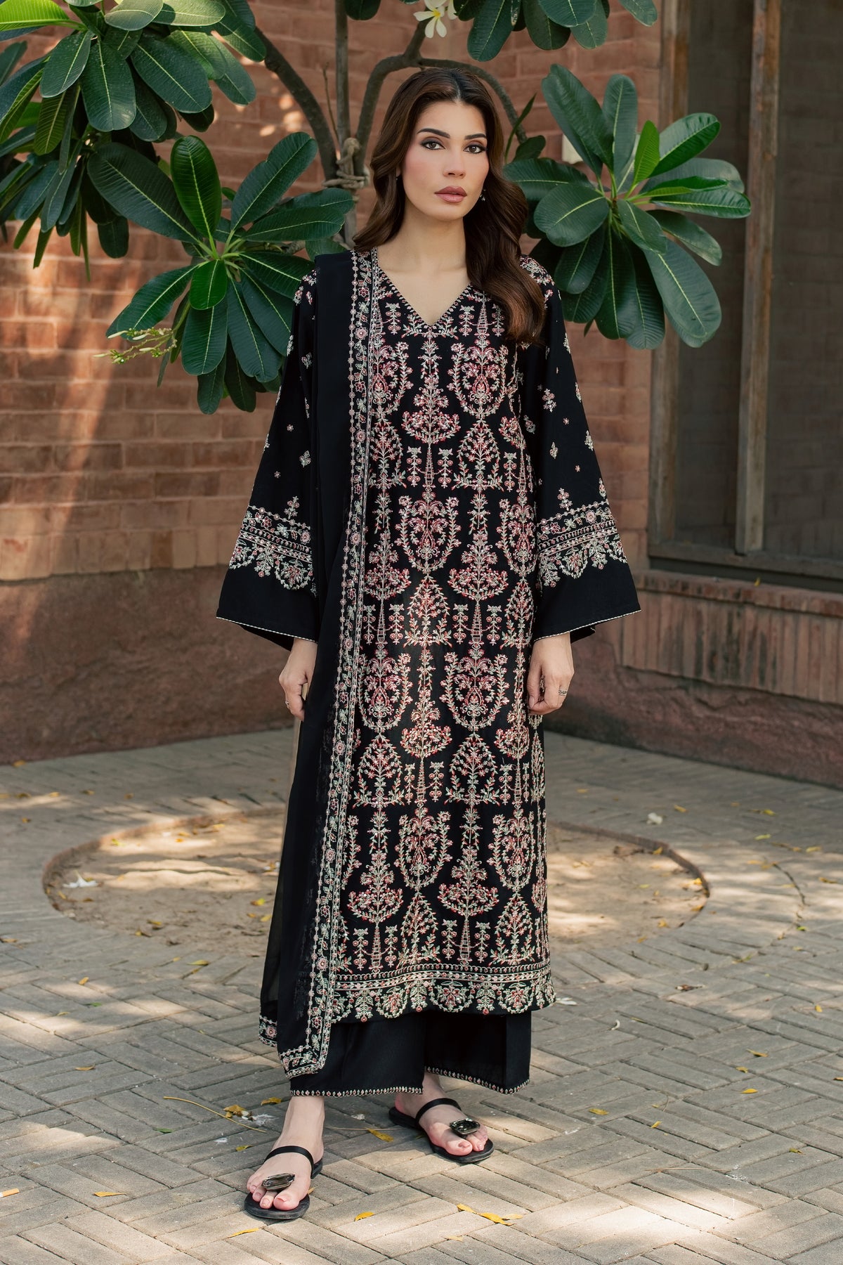 Avni 3Pc - Embroidered Karandi Pret
