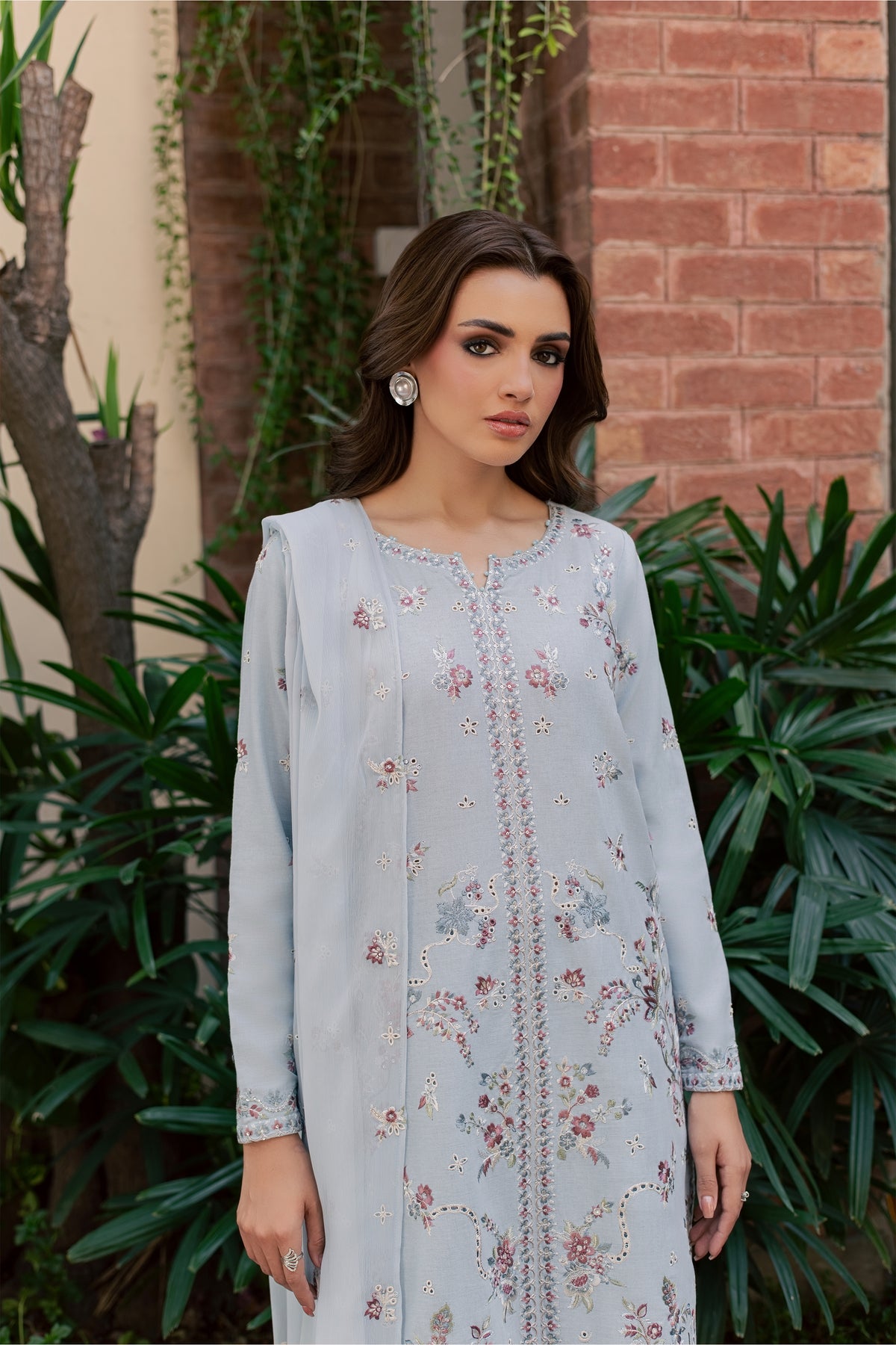 Ruite 3Pc - Embroidered Khaddar Pret