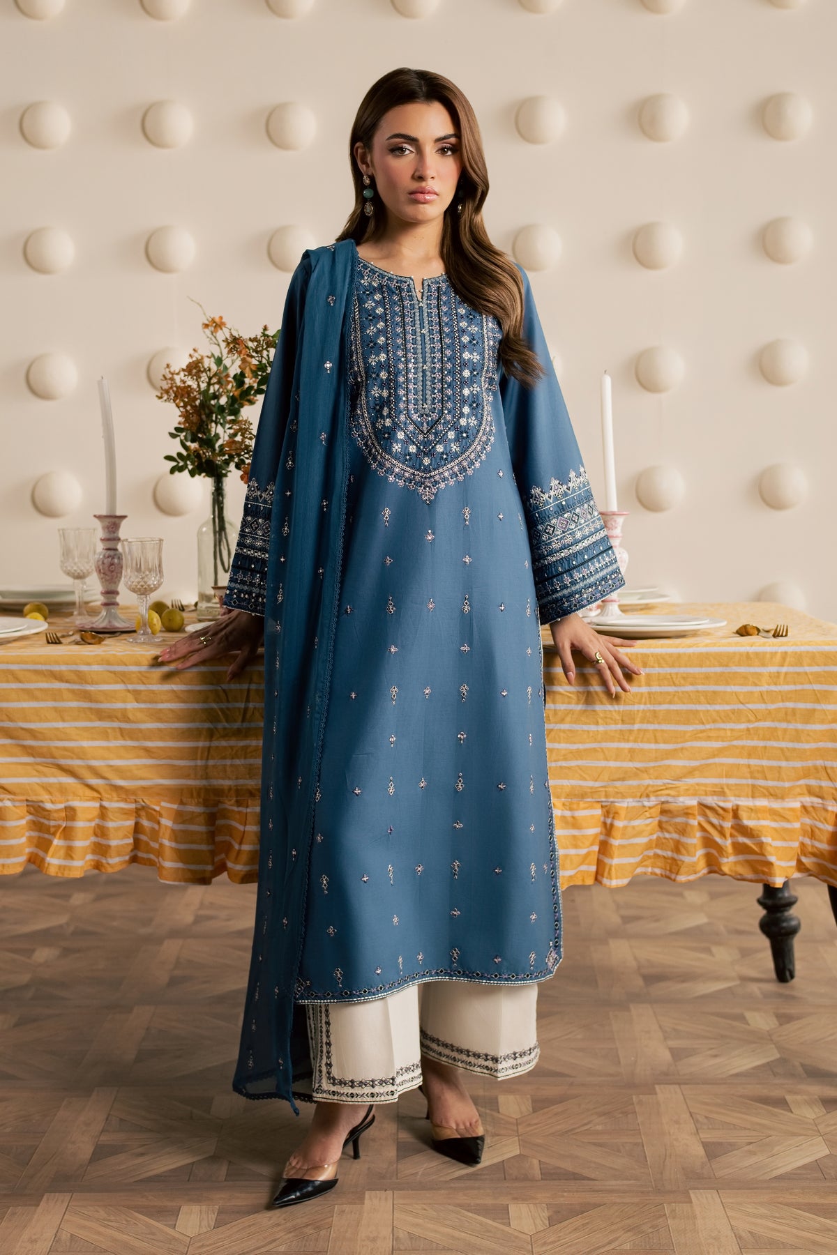 Kais 3Pc - Embroidered Cambric Pret