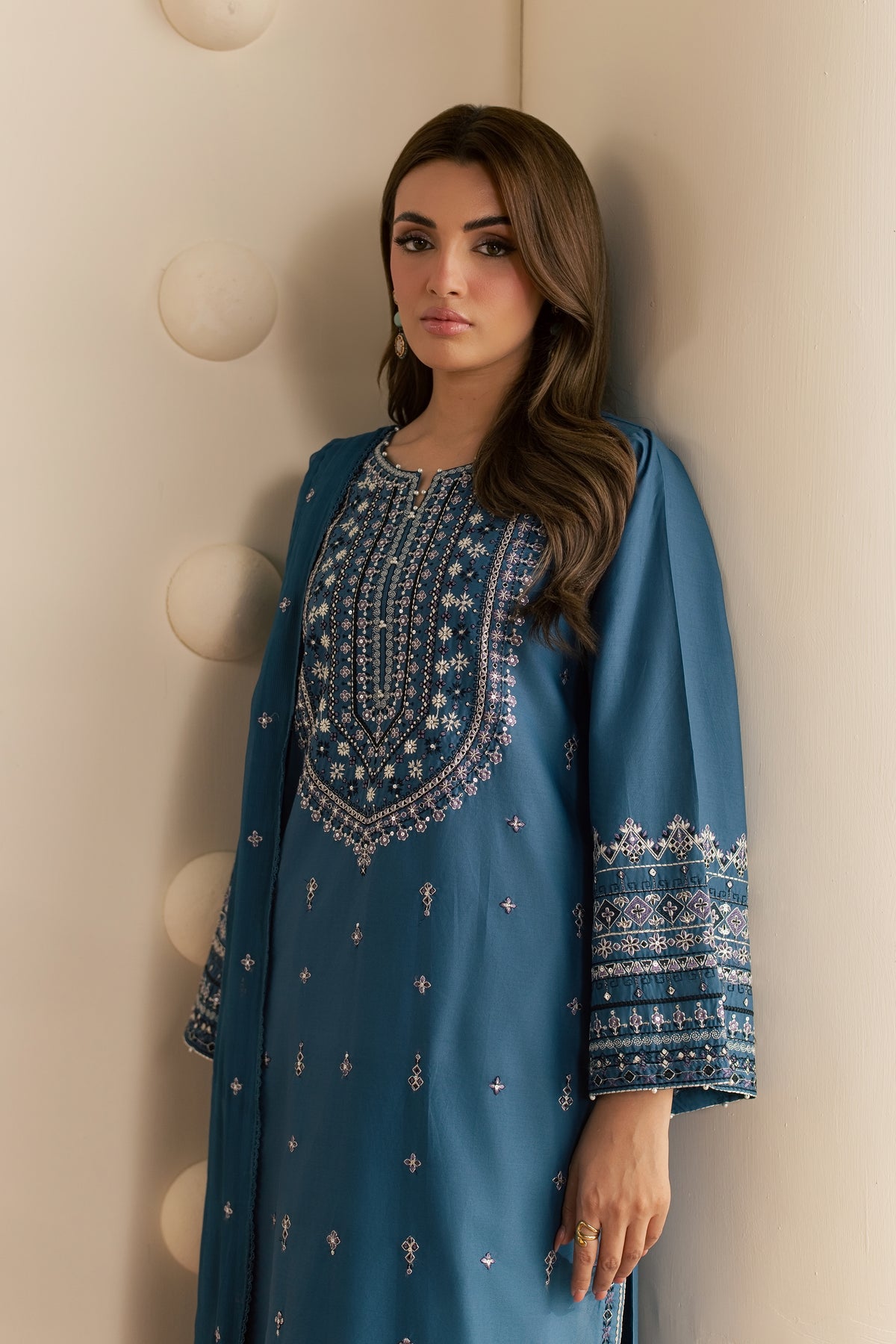Kais 3Pc - Embroidered Cambric Pret