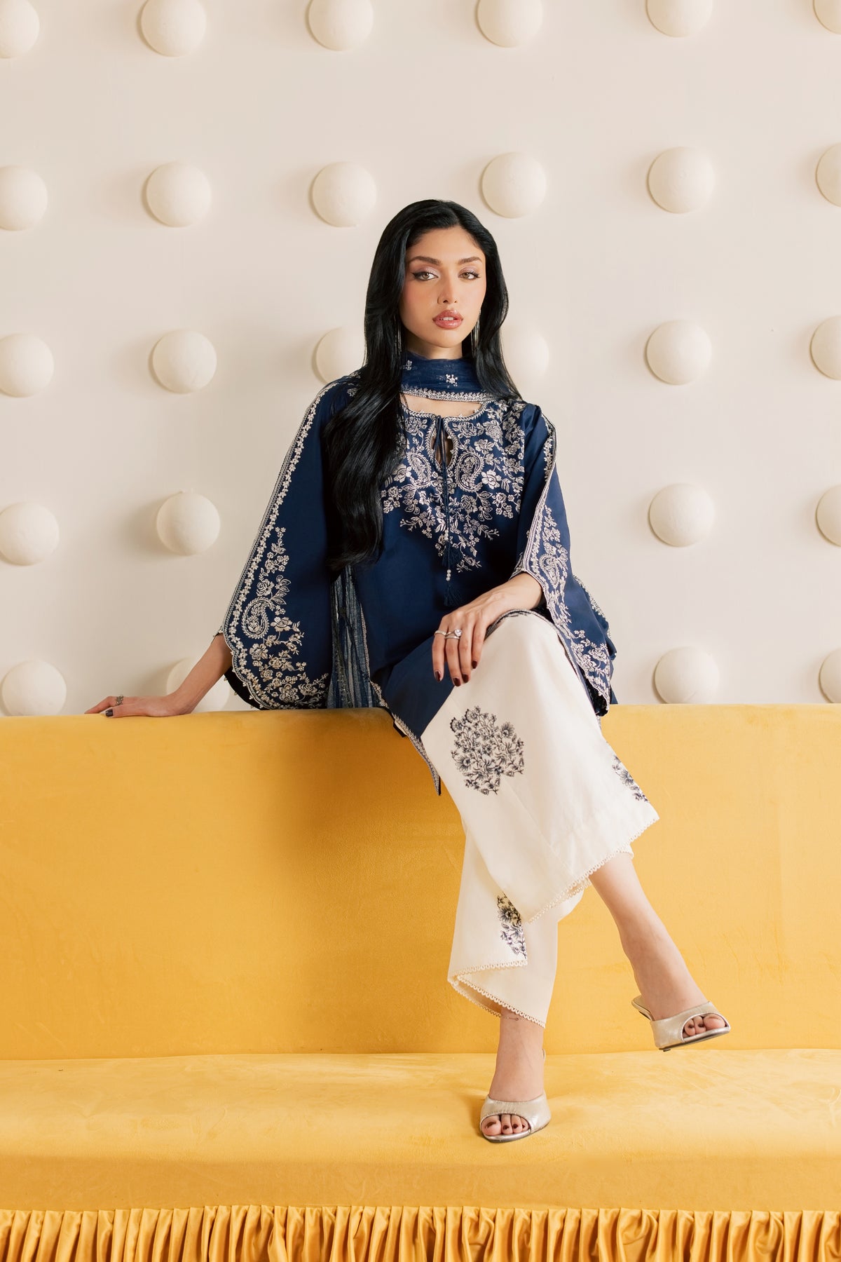 Haeka 3Pc - Embroidered Cambric Pret