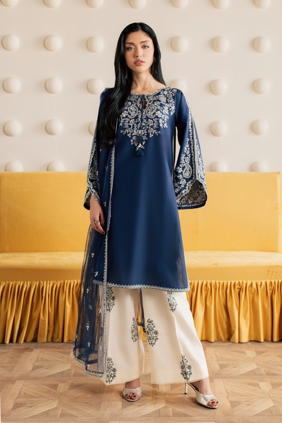 Haeka 3Pc - Embroidered Cambric Pret