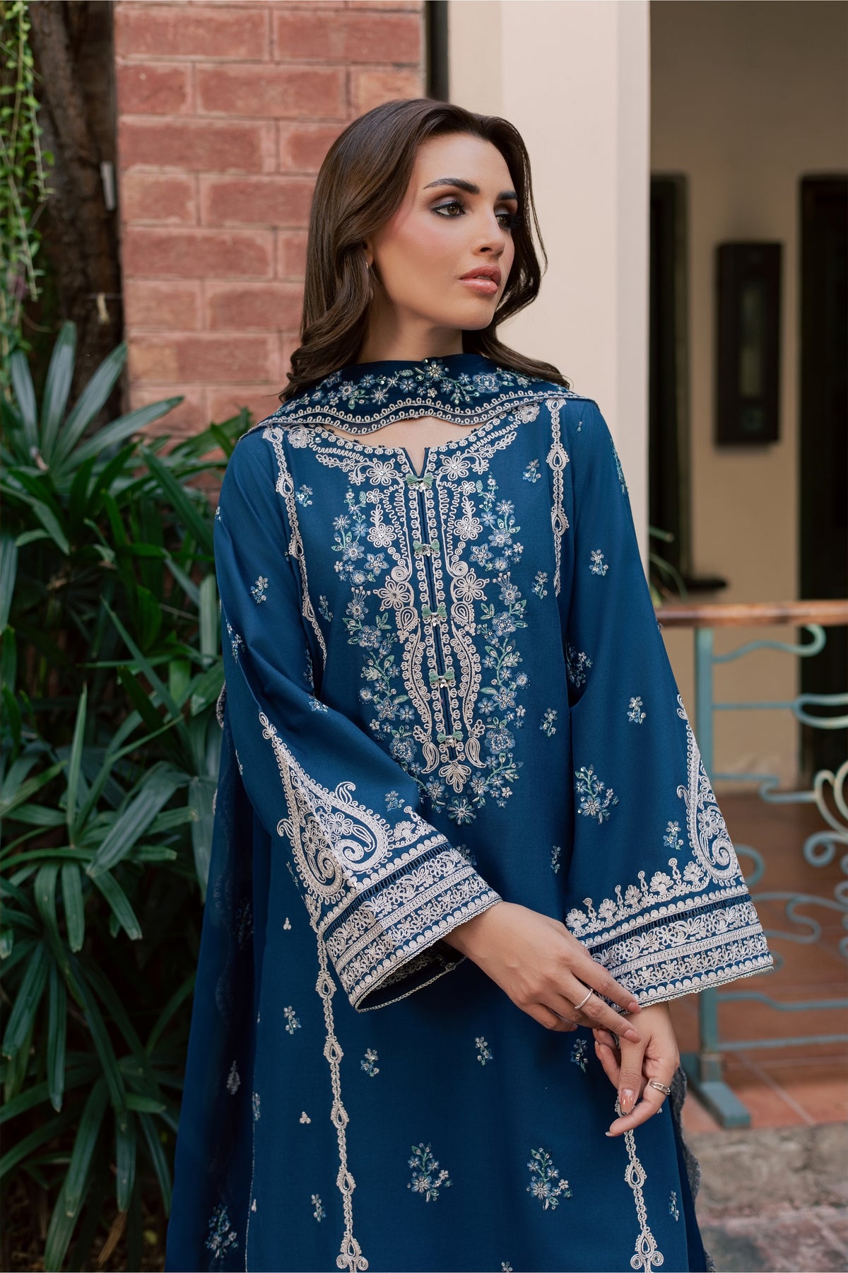 Nohur 3Pc - Embroidered Khaddar Pret
