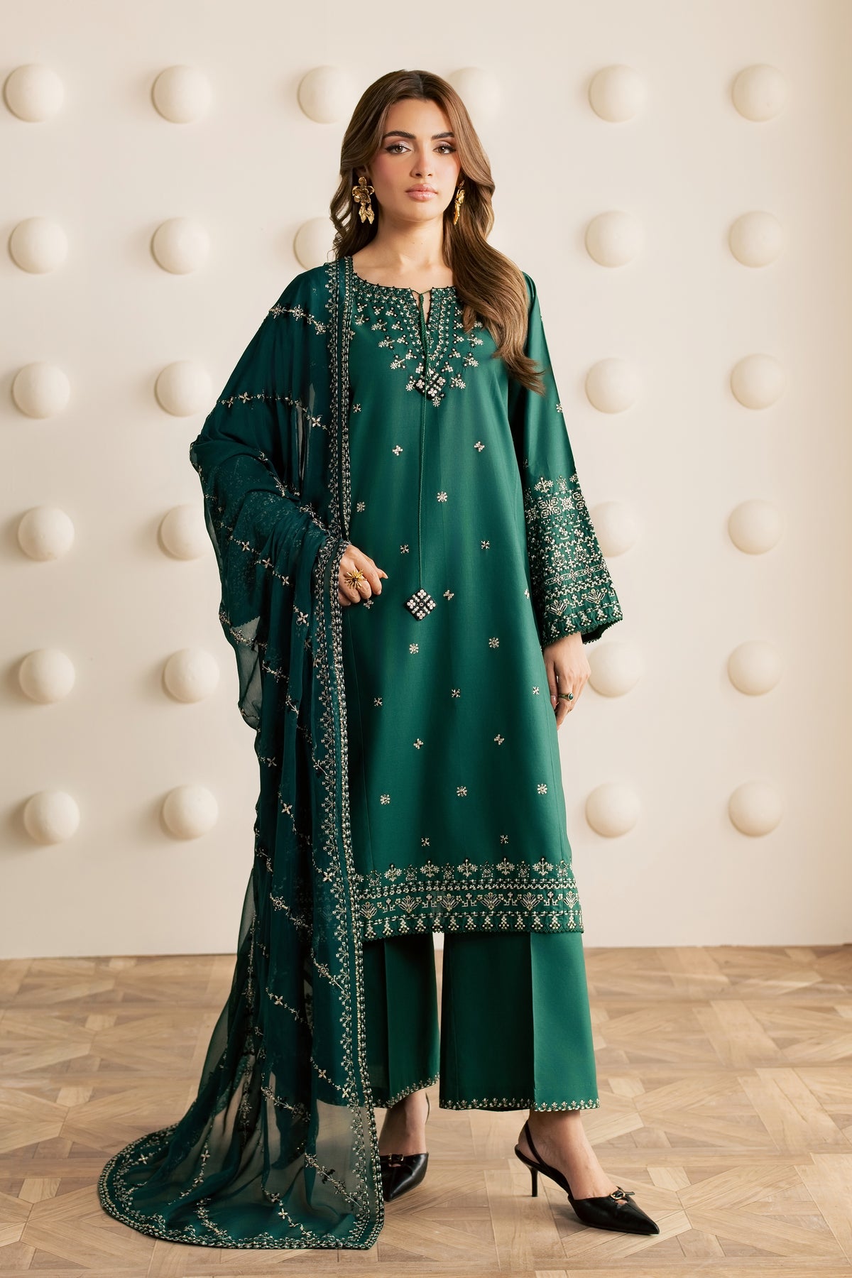 Green Mina 3Pc - Embroidered Cambric Pret